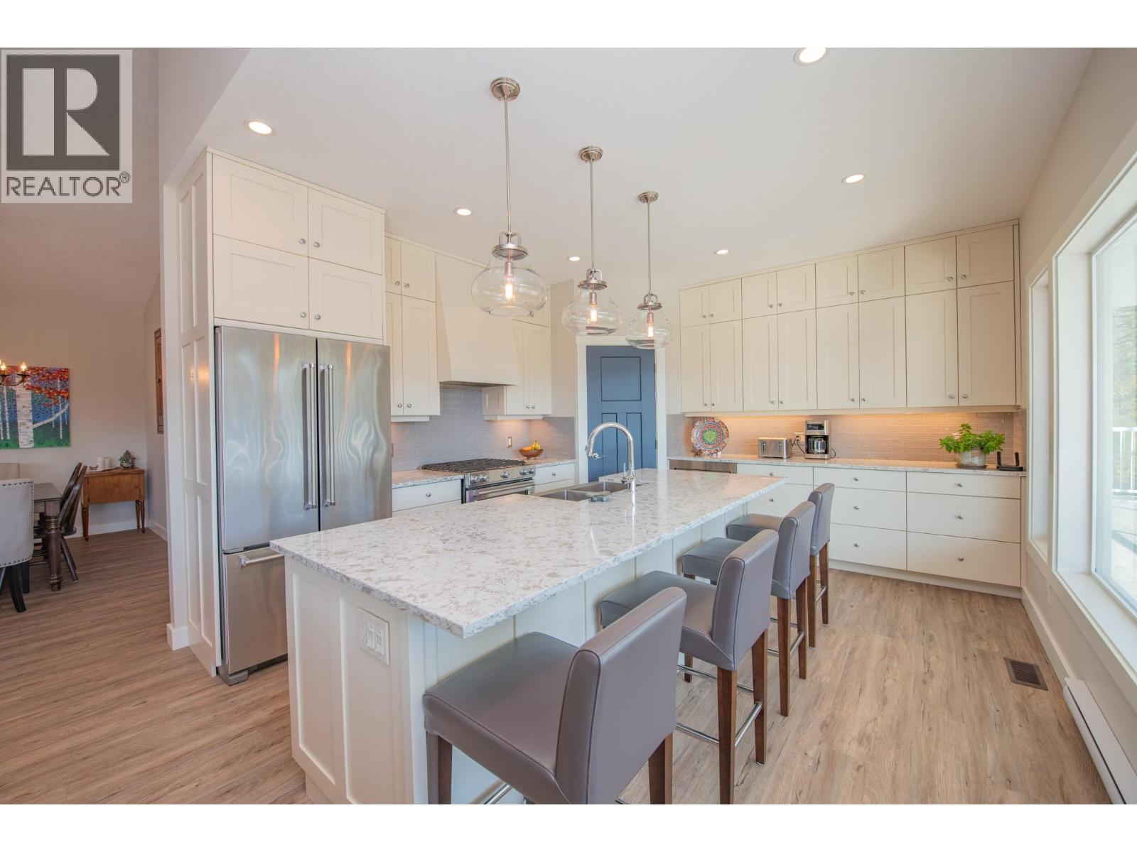 6137 Line 17 Road, Magna Bay, British Columbia  V0E 1M7 - Photo 18 - 10376766