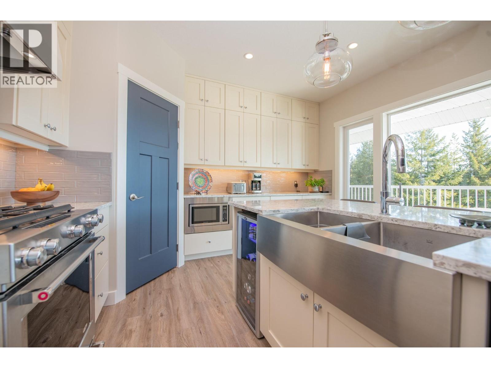 6137 Line 17 Road, Magna Bay, British Columbia  V0E 1M7 - Photo 23 - 10376766