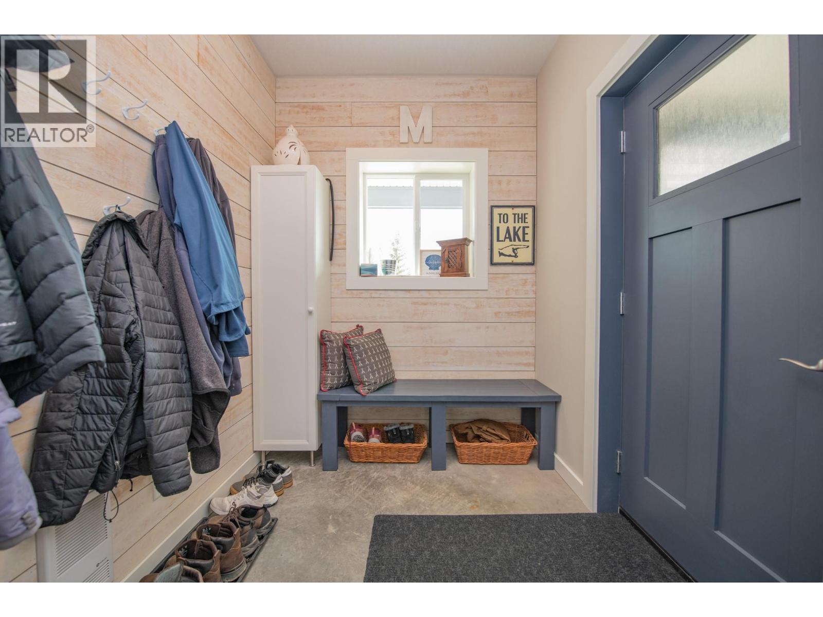 6137 Line 17 Road, Magna Bay, British Columbia  V0E 1M7 - Photo 31 - 10376766