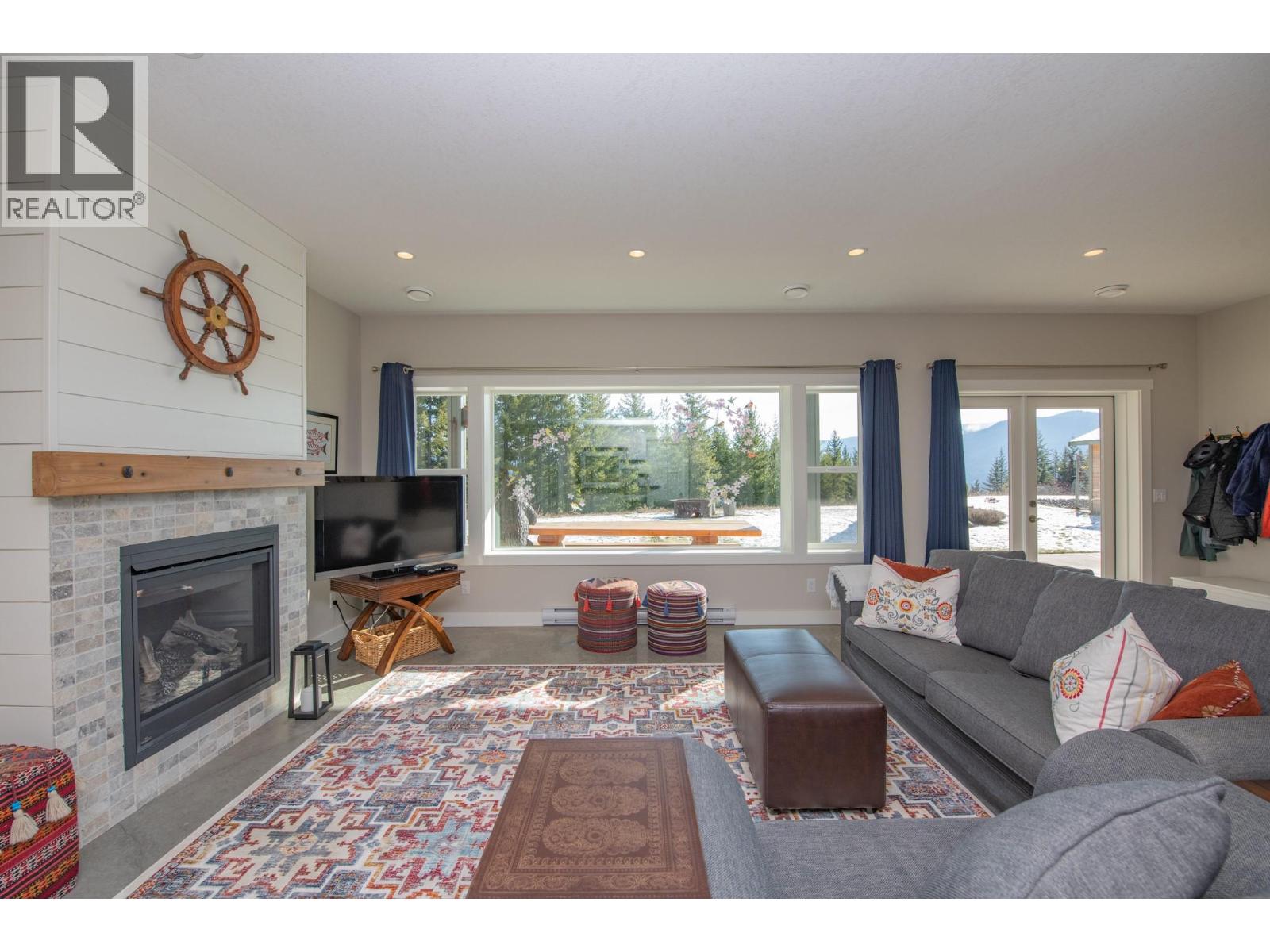 6137 Line 17 Road, Magna Bay, British Columbia  V0E 1M7 - Photo 35 - 10376766