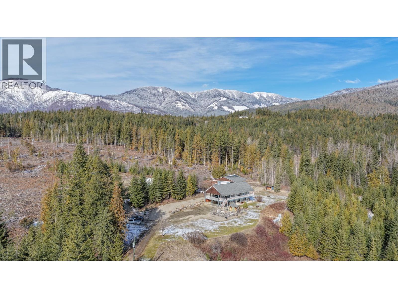 6137 Line 17 Road, Magna Bay, British Columbia  V0E 1M7 - Photo 5 - 10376766