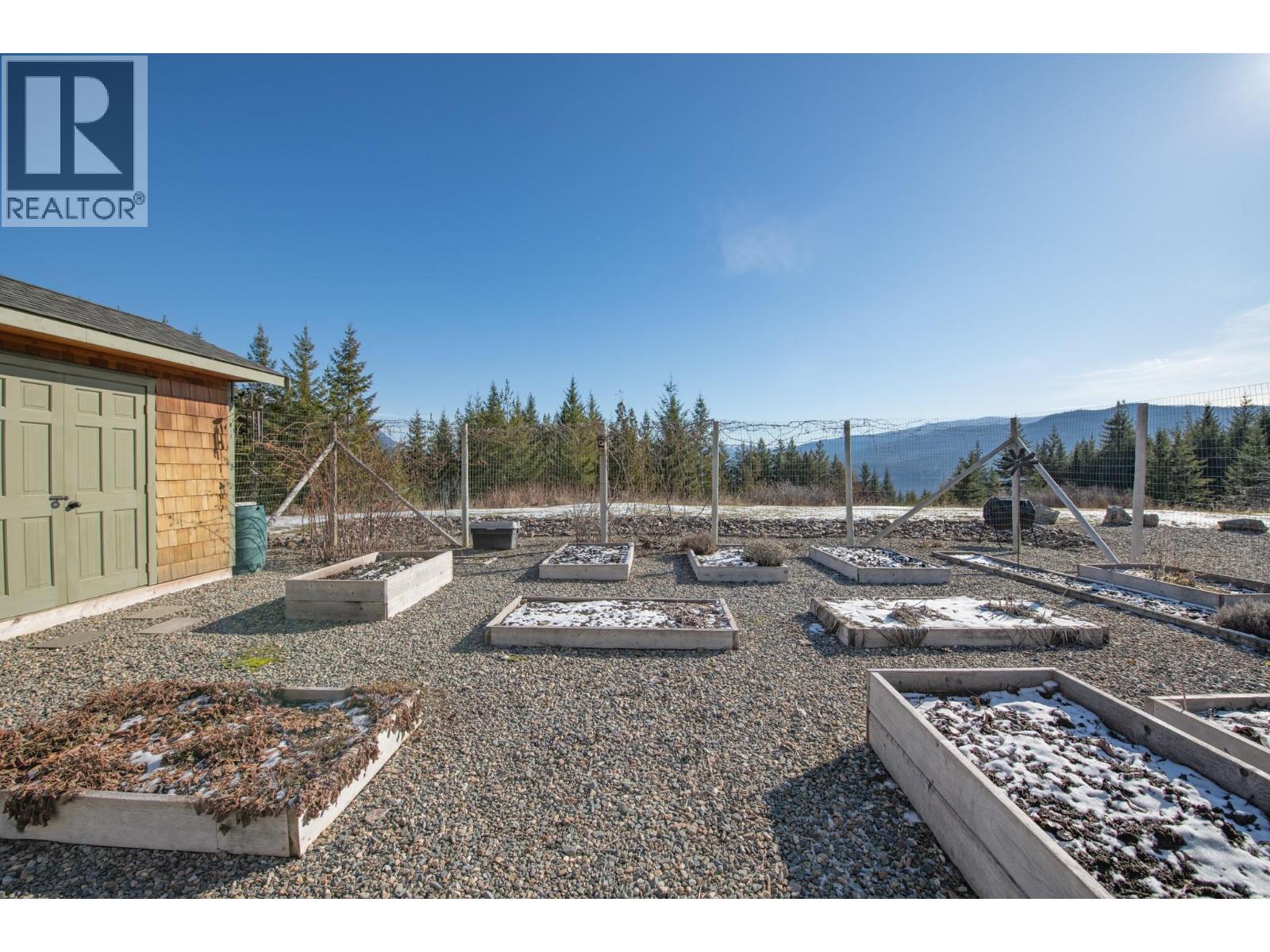 6137 Line 17 Road, Magna Bay, British Columbia  V0E 1M7 - Photo 64 - 10376766