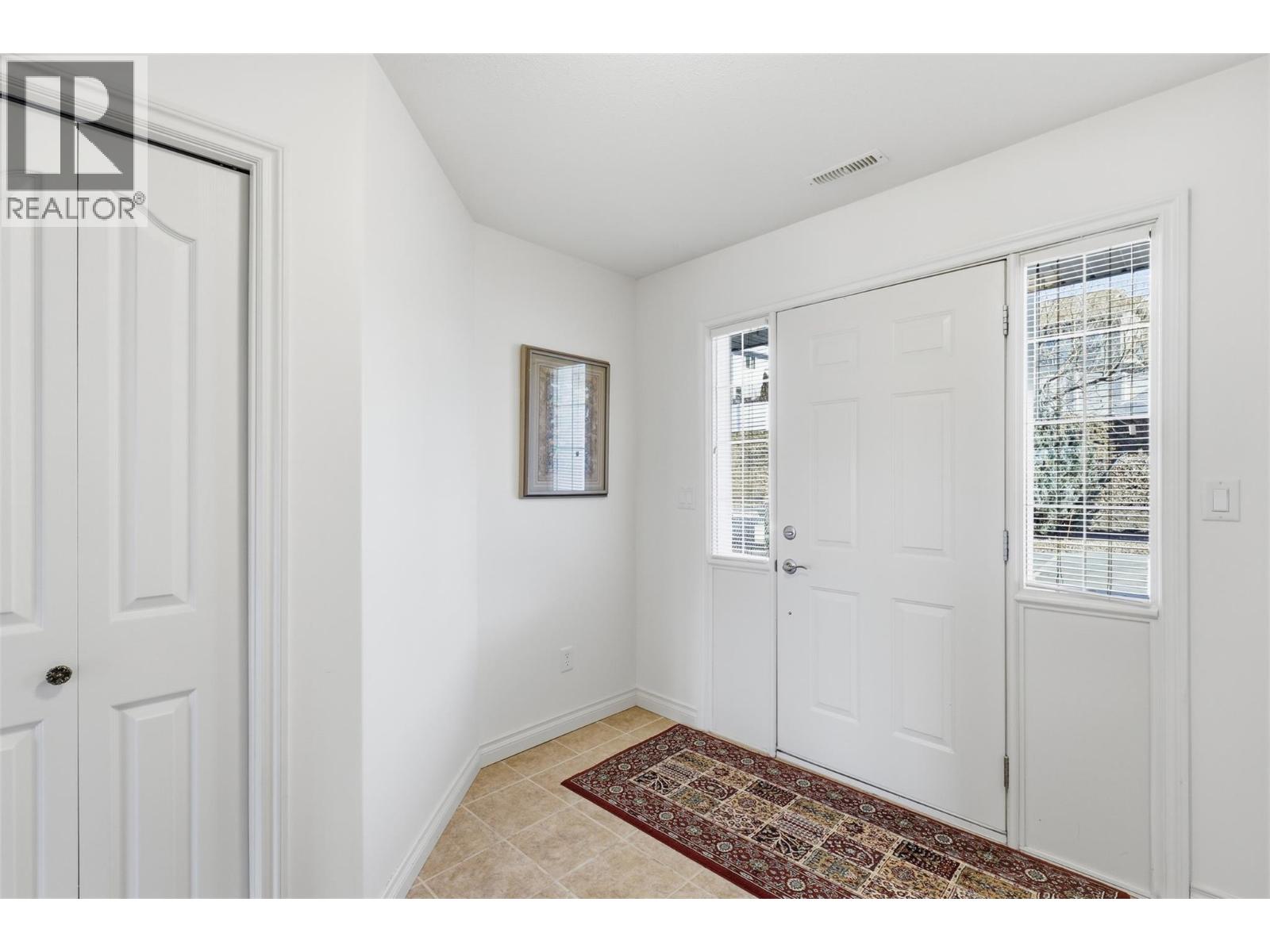 2210 Qu'appelle Boulevard Unit# 18, Kamloops, British Columbia  V2E 2S4 - Photo 3 - 10377151