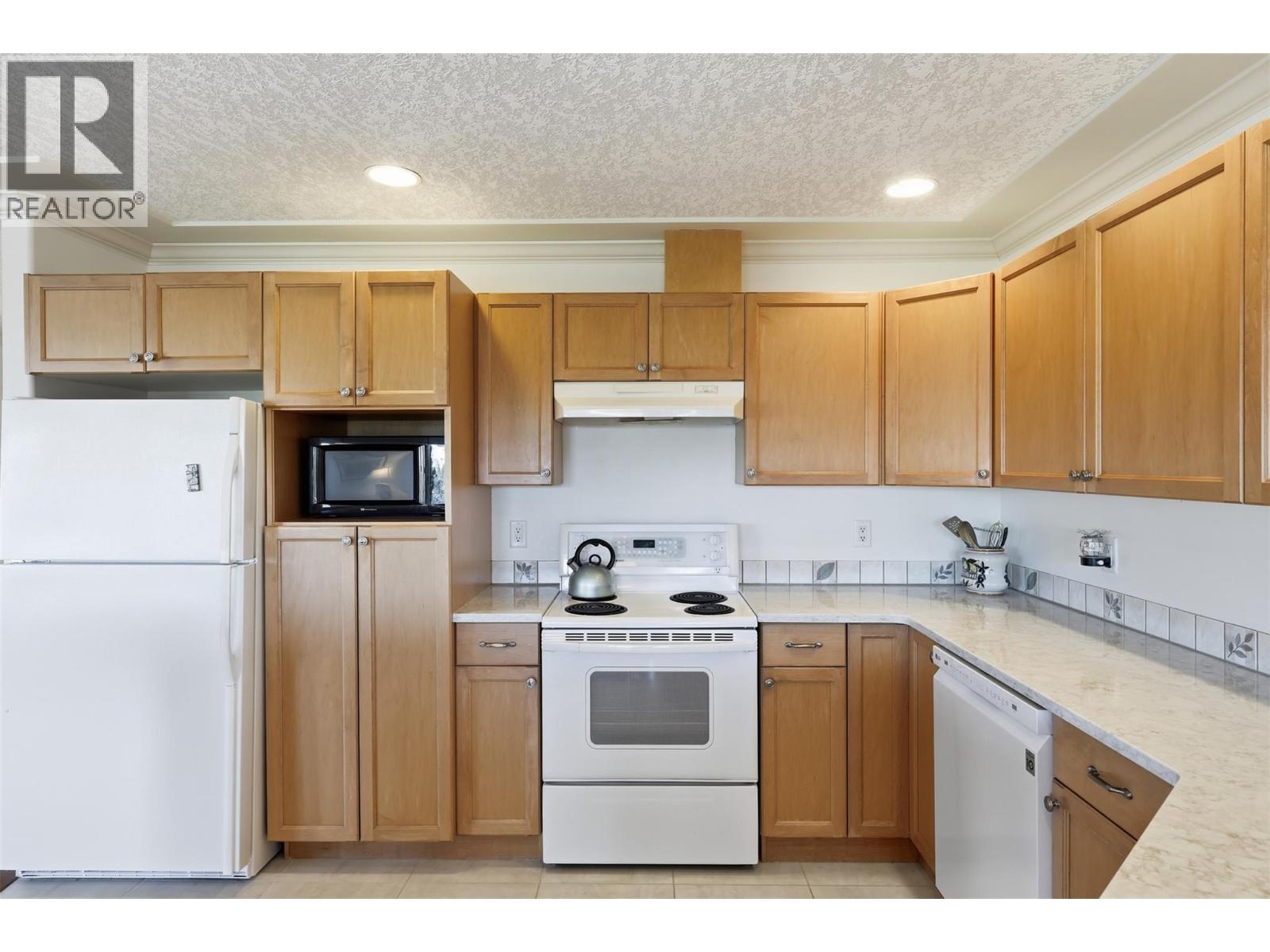 2210 Qu'appelle Boulevard Unit# 18, Kamloops, British Columbia  V2E 2S4 - Photo 8 - 10377151