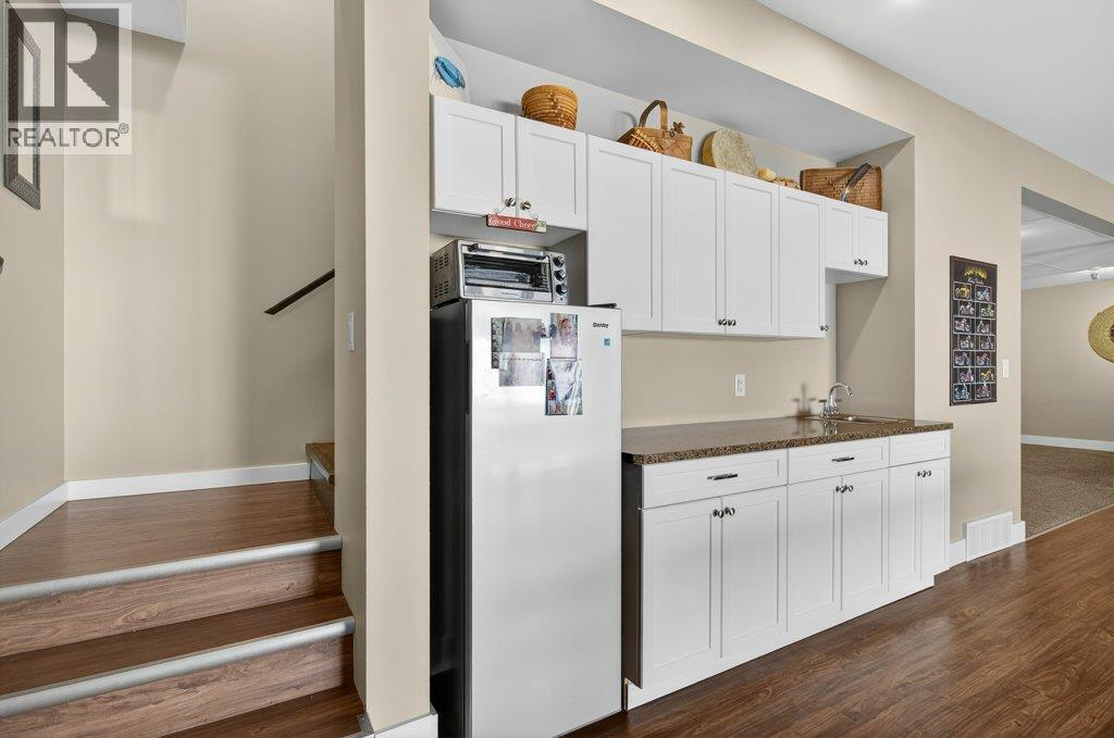 1221 23 Street Se, Salmon Arm, British Columbia  V1E 0C7 - Photo 37 - 10376279