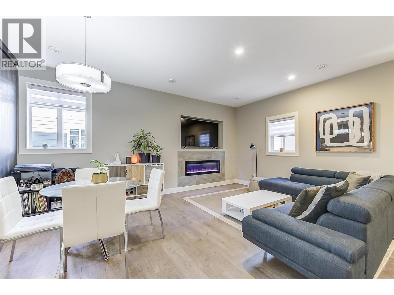 1269 Ethel Street, Kelowna, British Columbia  V1Y 2W8 - Photo 2 - 10377278