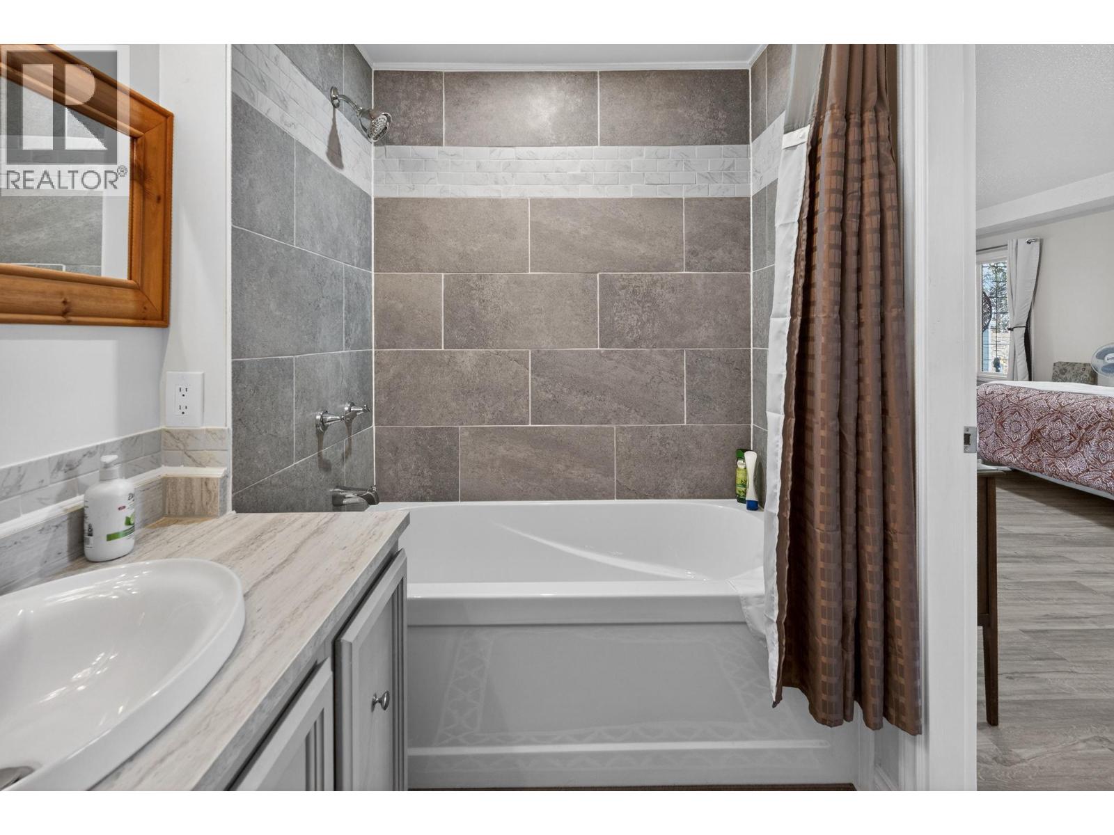 3947 Trepanier Heights Place, Peachland, British Columbia  V0H 1X2 - Photo 24 - 10377308