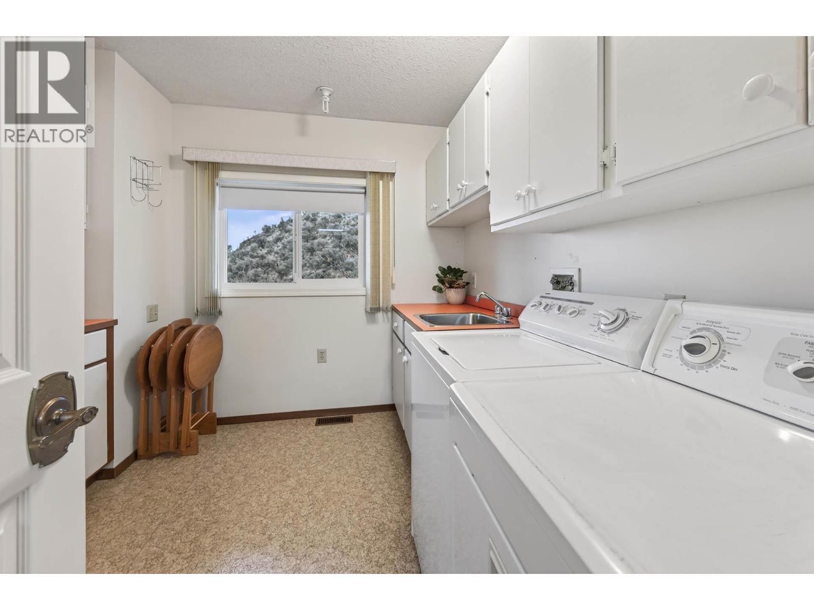 675 Humphrey Road, Kamloops, British Columbia  V2E 2C5 - Photo 10 - 10377145