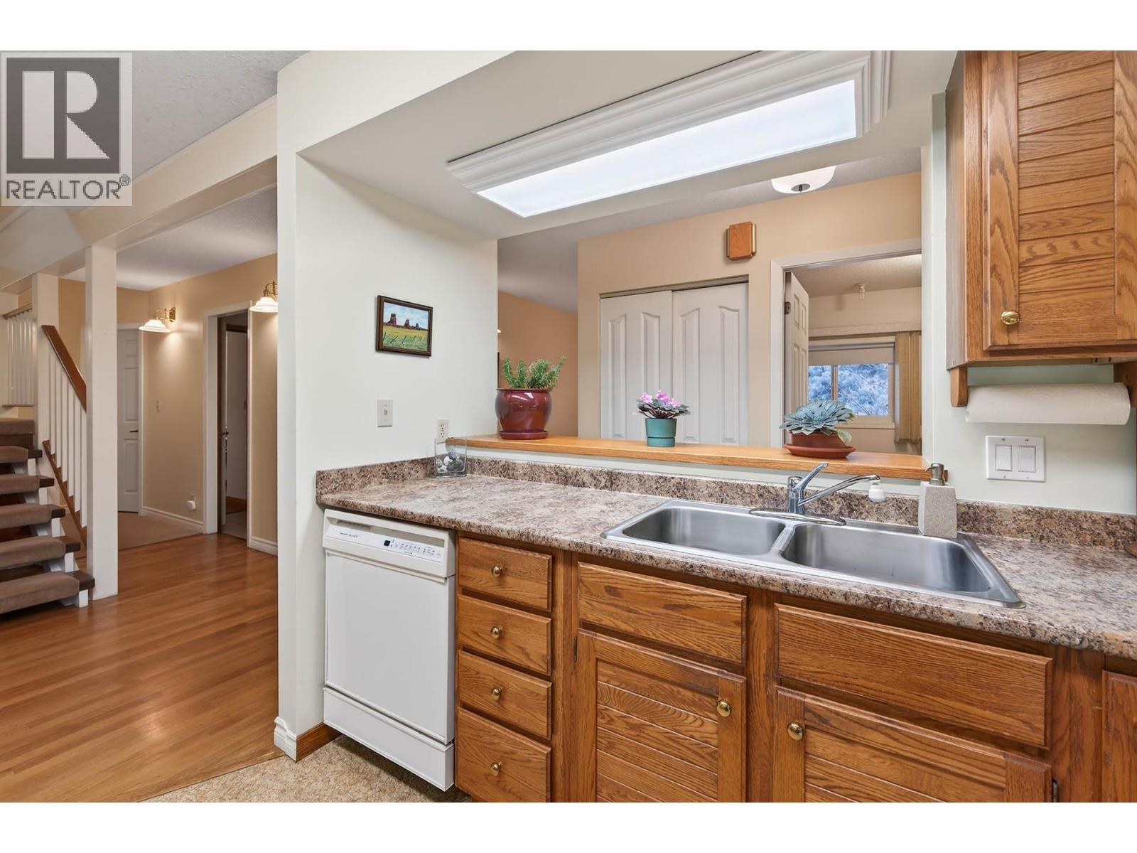 675 Humphrey Road, Kamloops, British Columbia  V2E 2C5 - Photo 17 - 10377145