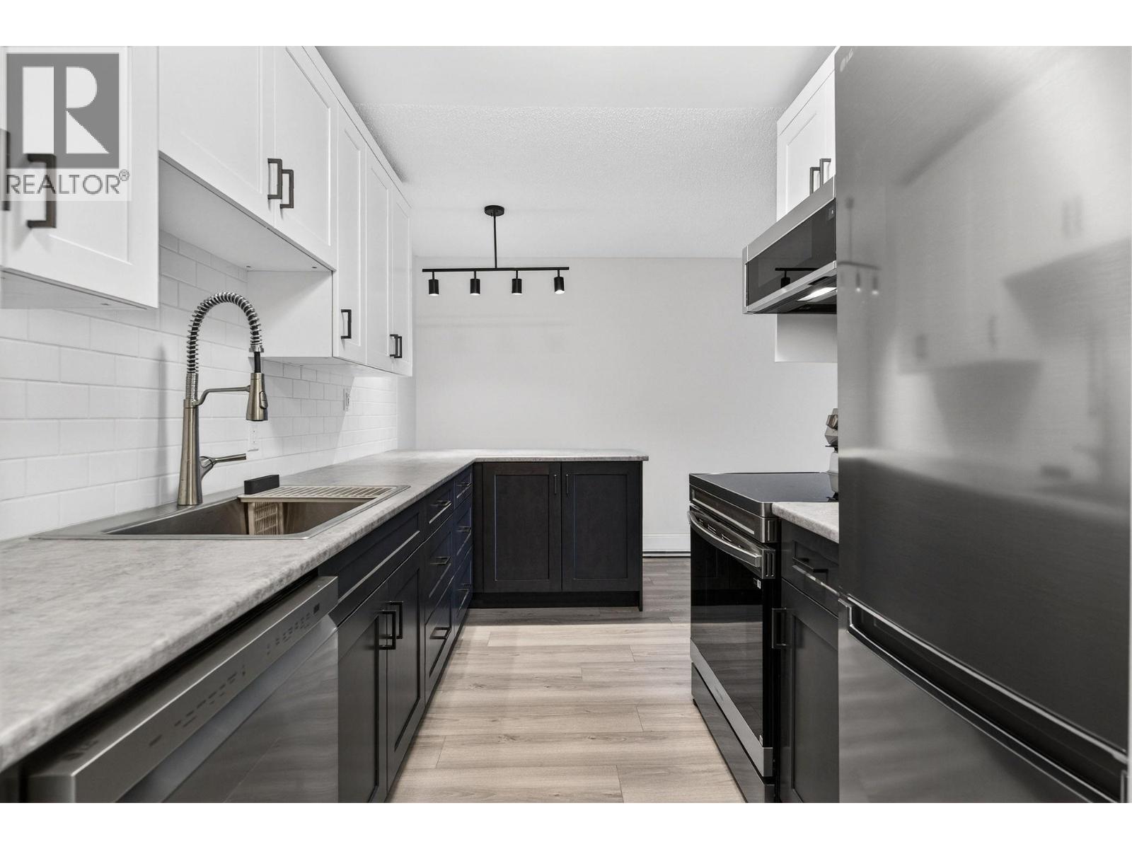 715 Leathead Road Unit# 247, Kelowna, British Columbia  V1X 5W3 - Photo 1 - 10377318