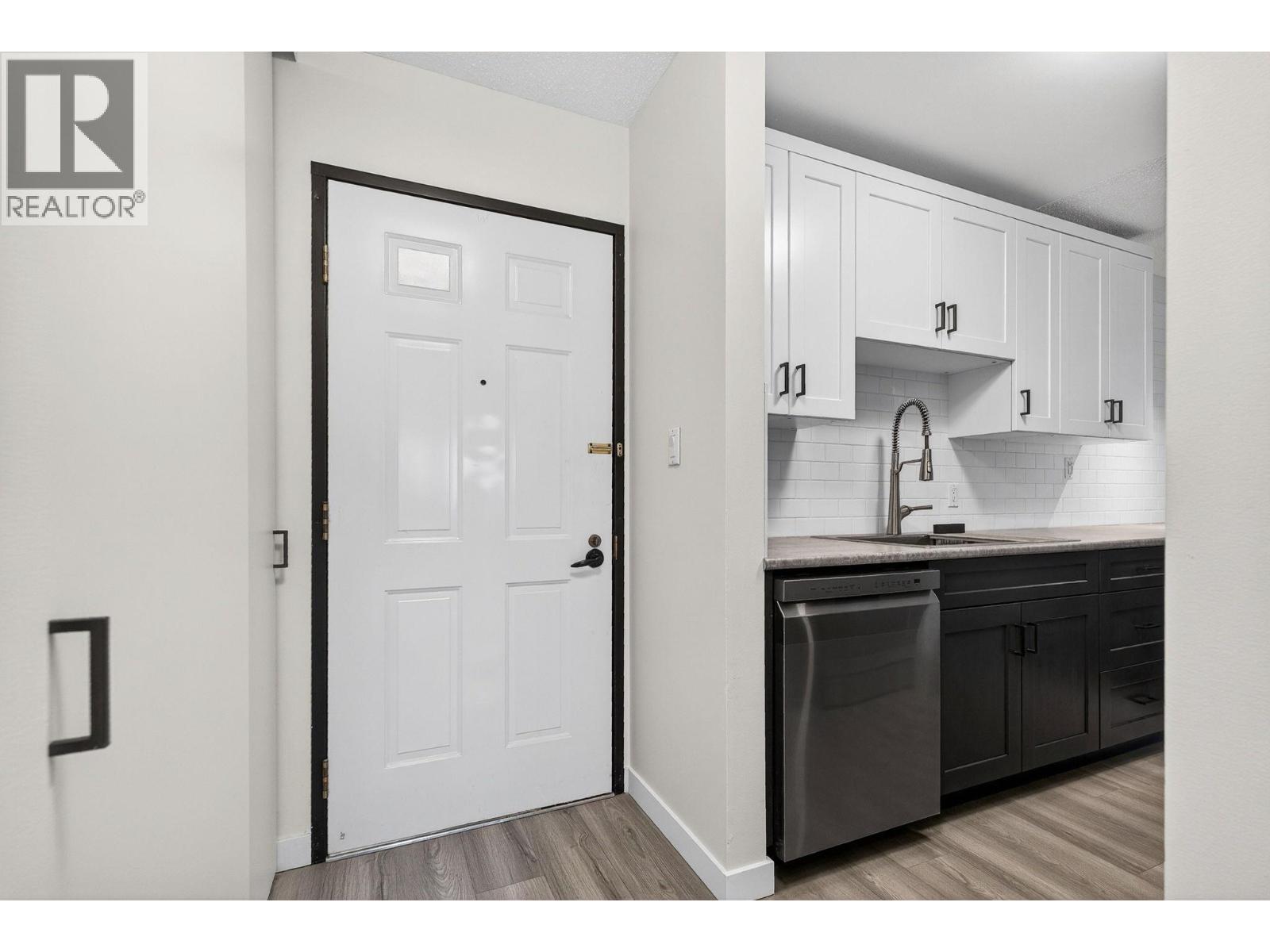 715 Leathead Road Unit# 247, Kelowna, British Columbia  V1X 5W3 - Photo 2 - 10377318