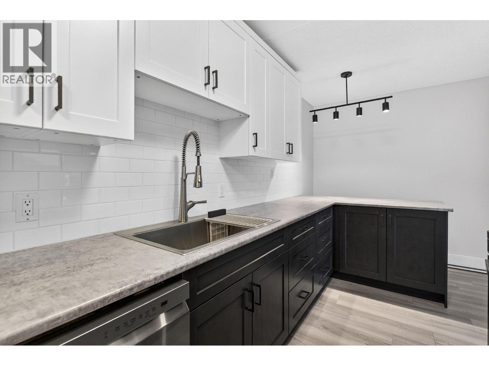 715 Leathead Road Unit# 247, Kelowna, British Columbia  V1X 5W3 - Photo 3 - 10377318