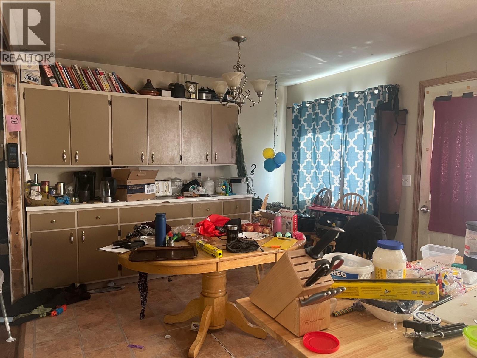 4809 51a Avenue, Chetwynd, British Columbia  V0C 1J0 - Photo 5 - 10377295