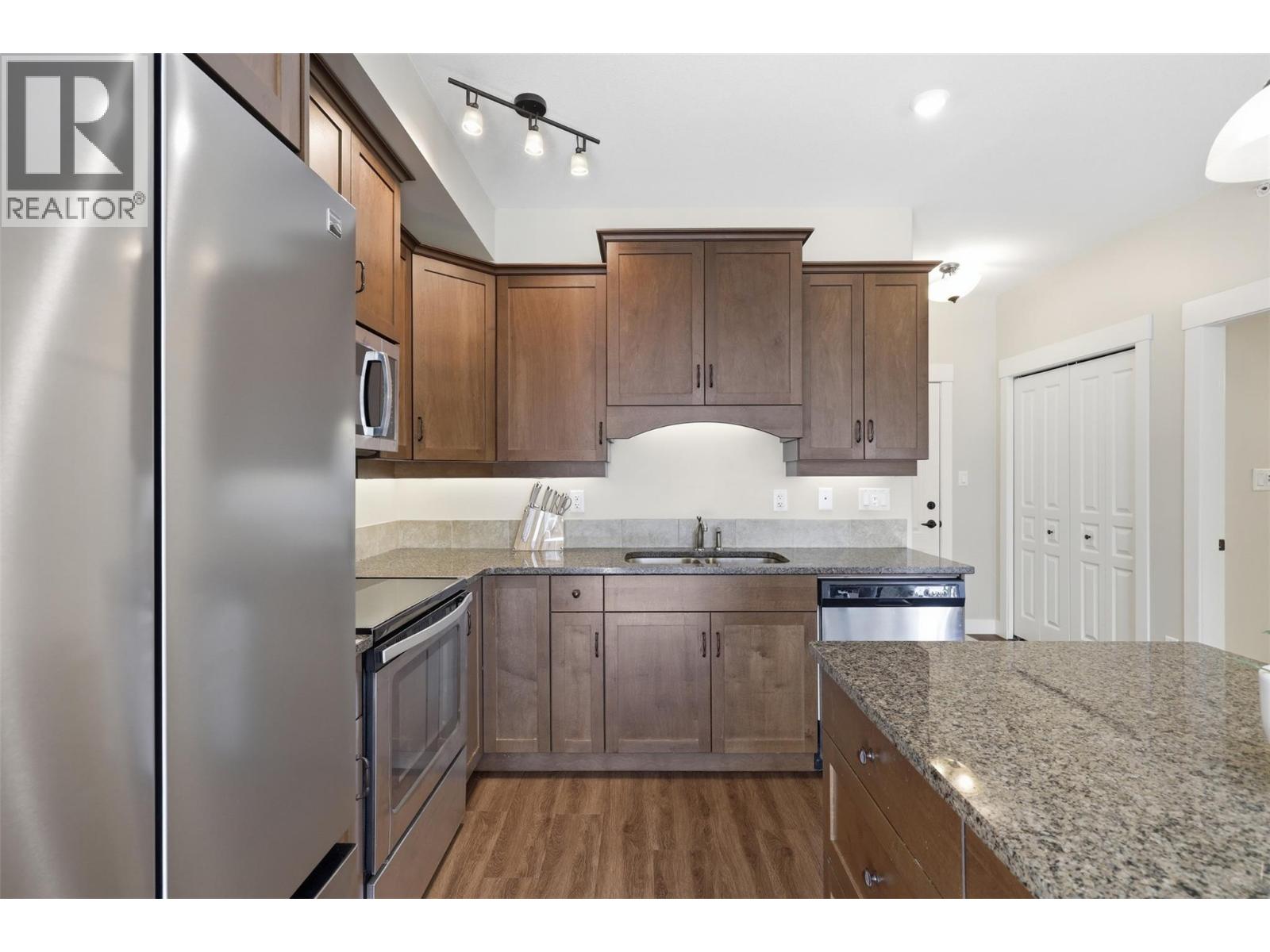 755 Mcgill Road Unit# 405, Kamloops, British Columbia  V2C 0B6 - Photo 8 - 10376637