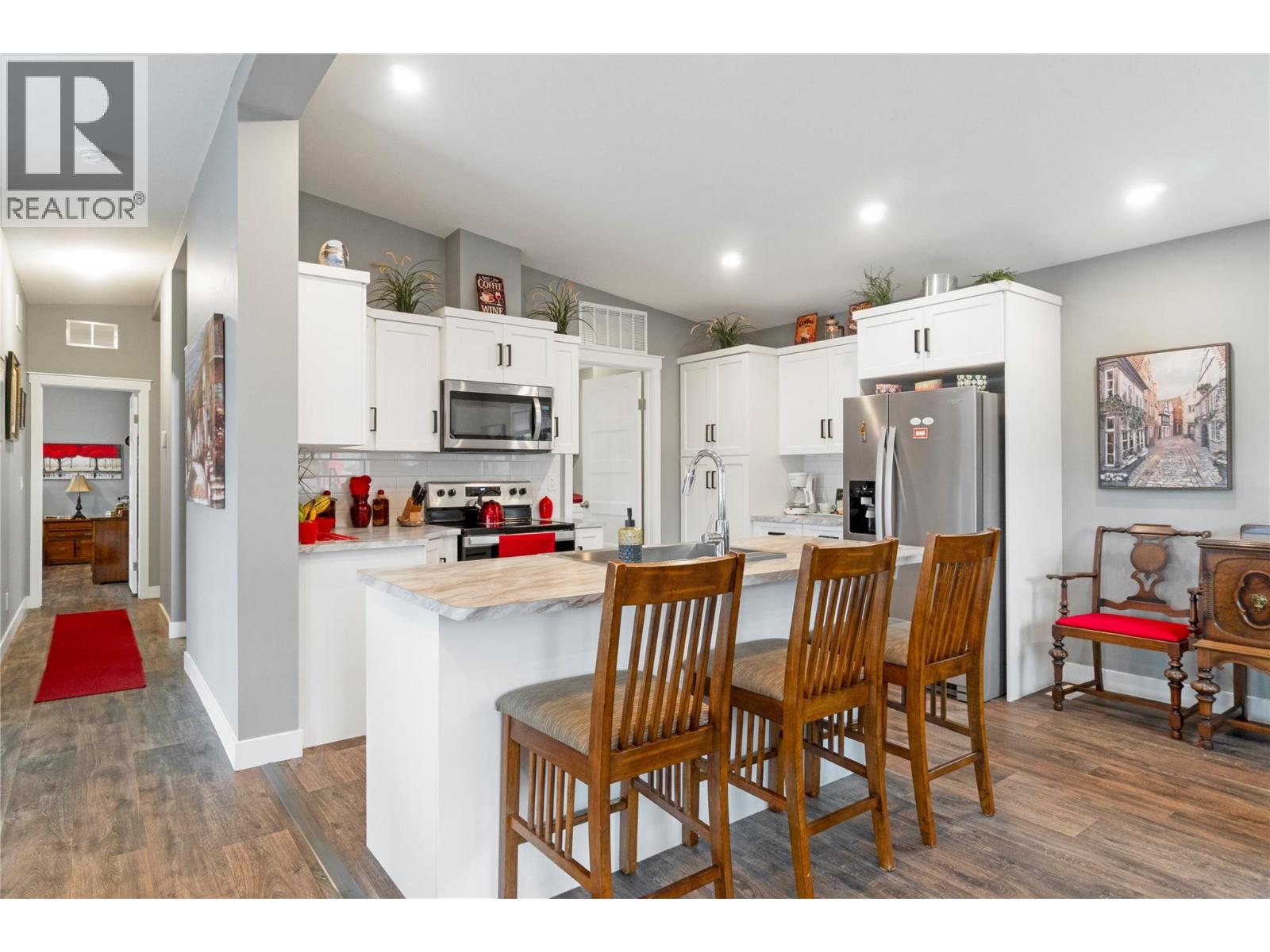 5208 Celista Place, Celista, British Columbia  V0E 1M6 - Photo 12 - 10377325