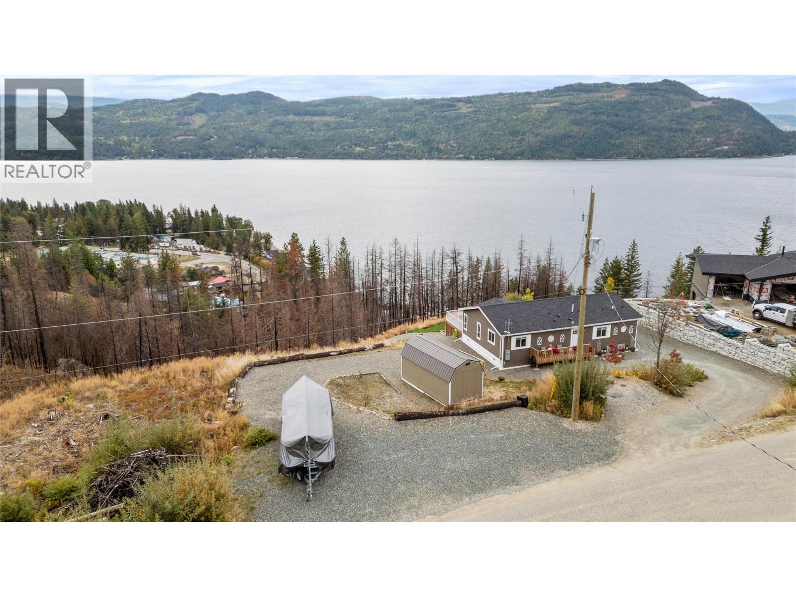 5208 Celista Place, Celista, British Columbia  V0E 1M6 - Photo 33 - 10377325