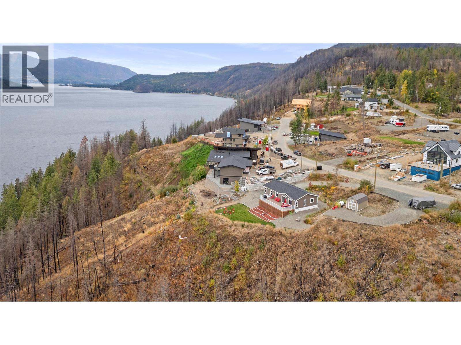 5208 Celista Place, Celista, British Columbia  V0E 1M6 - Photo 37 - 10377325