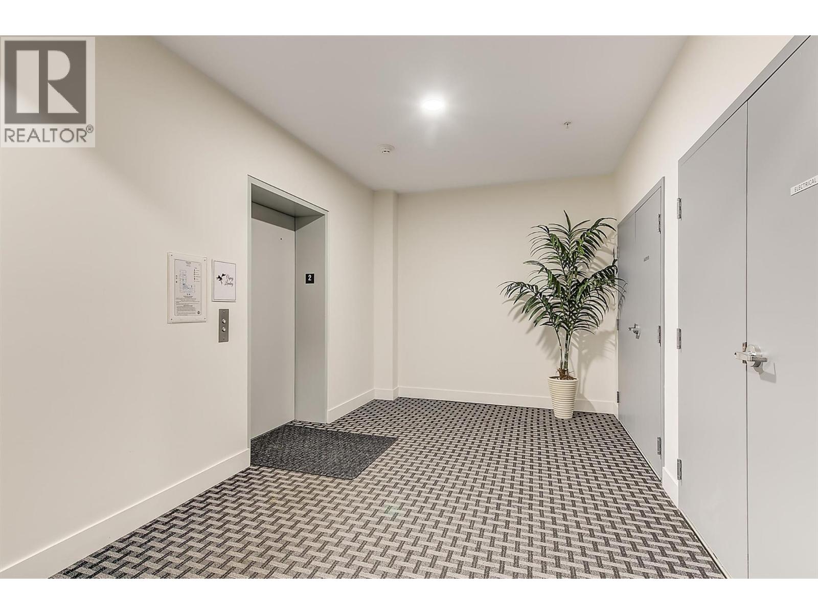 3090 Burtch Road Unit# 201, Kelowna, British Columbia  V1W 5G9 - Photo 2 - 10376497