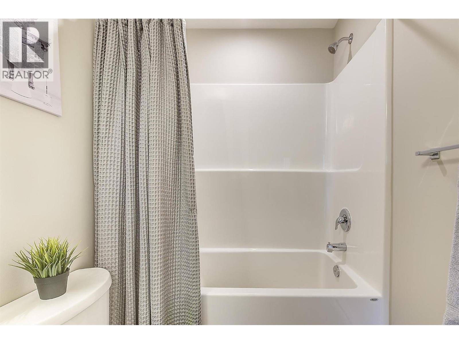 3090 Burtch Road Unit# 201, Kelowna, British Columbia  V1W 5G9 - Photo 29 - 10376497