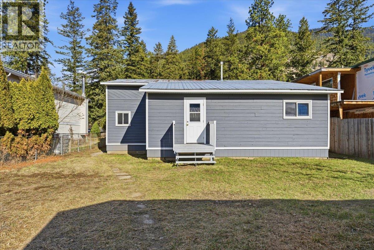 5783 Tuktakamin Road, Falkland, British Columbia  V0E 1W0 - Photo 27 - 10377340