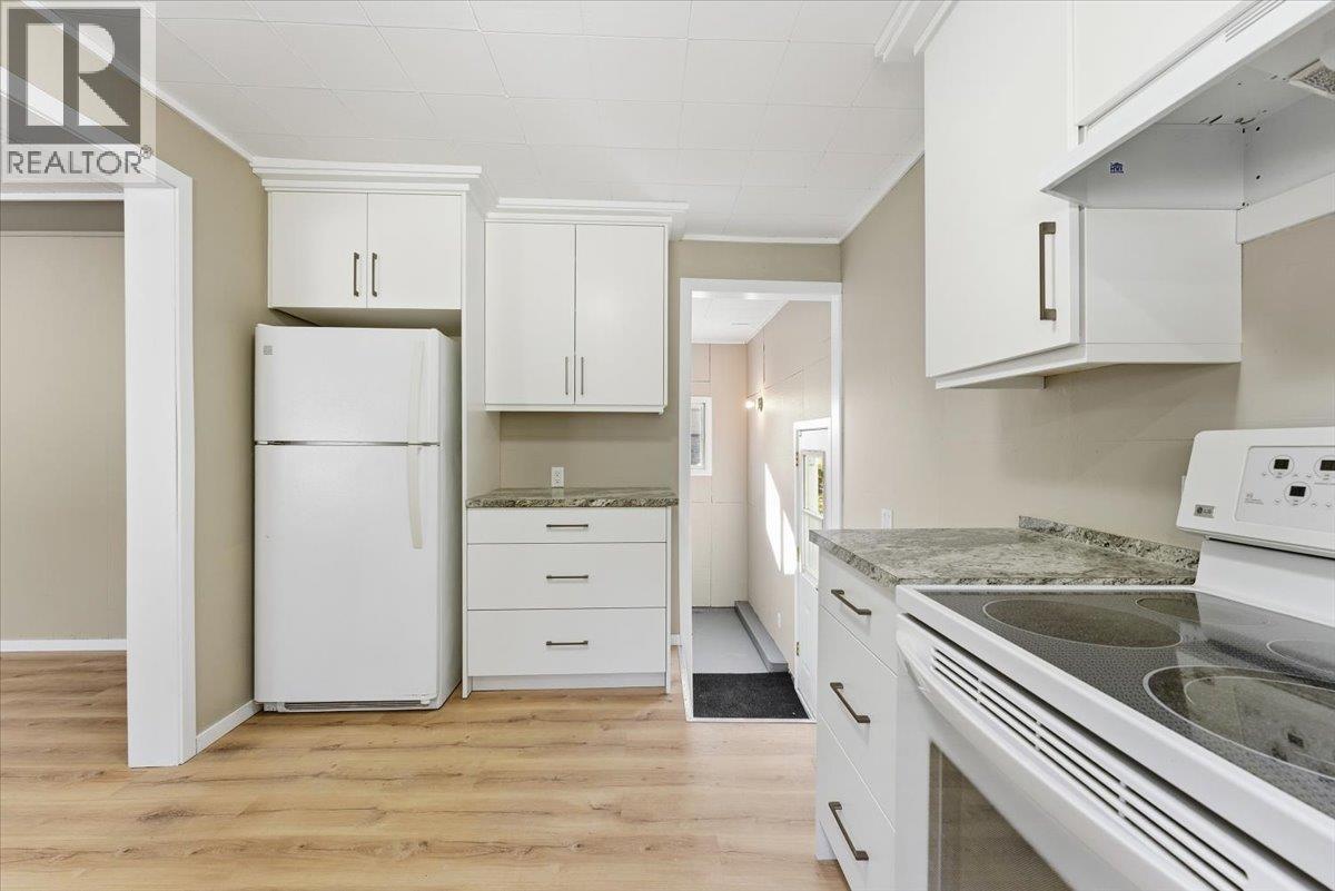 5783 Tuktakamin Road, Falkland, British Columbia  V0E 1W0 - Photo 5 - 10377340