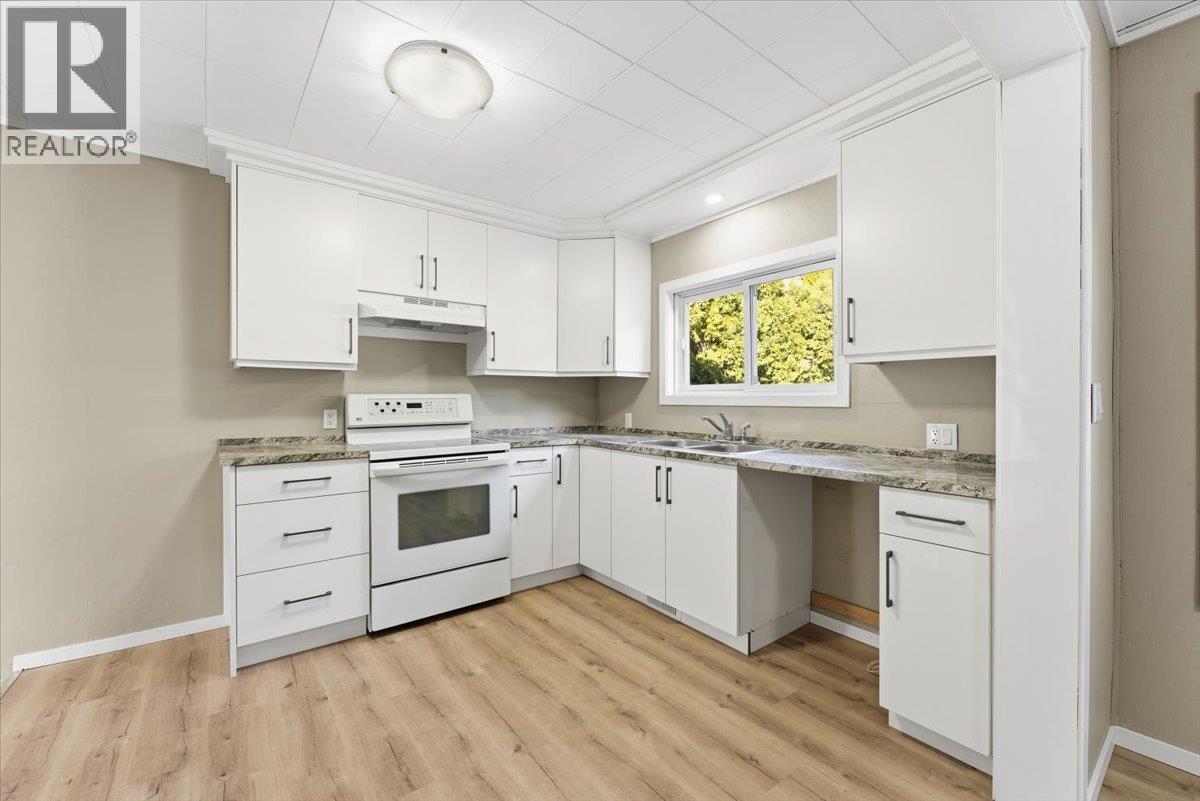 5783 Tuktakamin Road, Falkland, British Columbia  V0E 1W0 - Photo 6 - 10377340