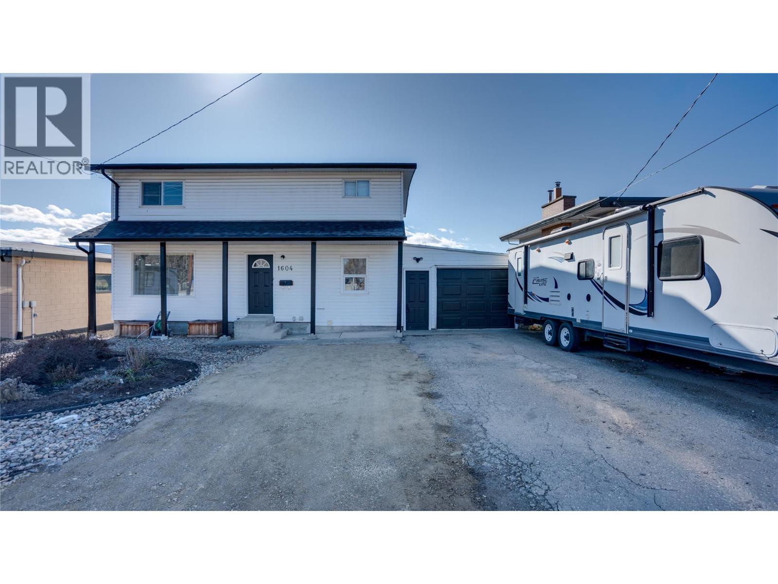 1604 25 Avenue, Vernon, British Columbia  V1T 1M7 - Photo 4 - 10377015