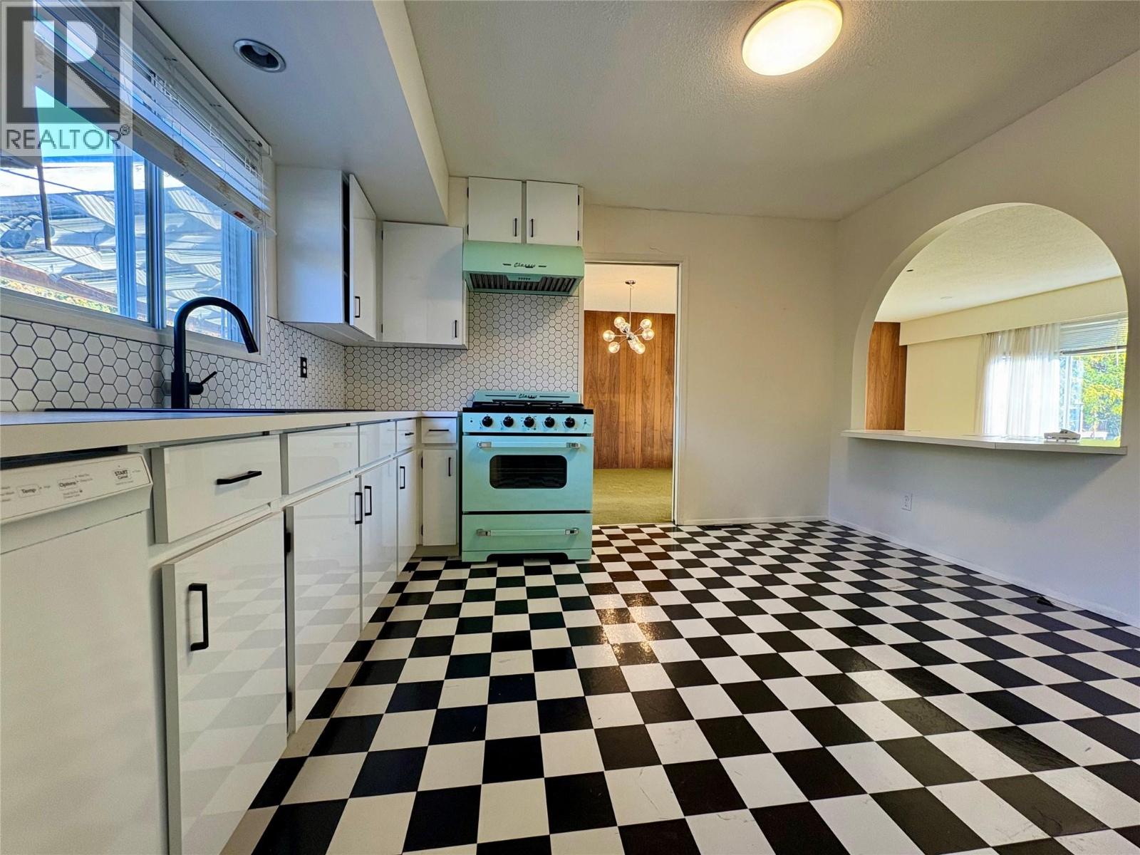 1738 Smithson Drive, Kelowna, British Columbia  V1Y 4E3 - Photo 10 - 10377203