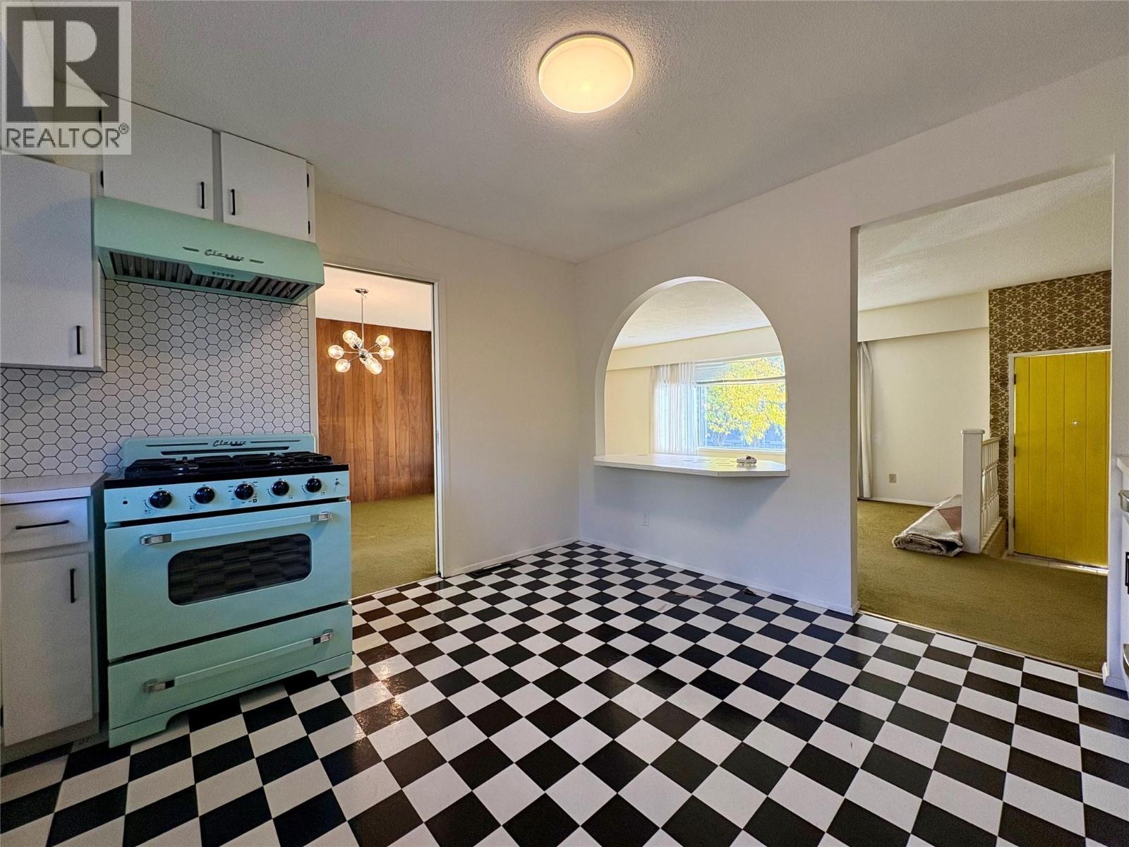 1738 Smithson Drive, Kelowna, British Columbia  V1Y 4E3 - Photo 11 - 10377203