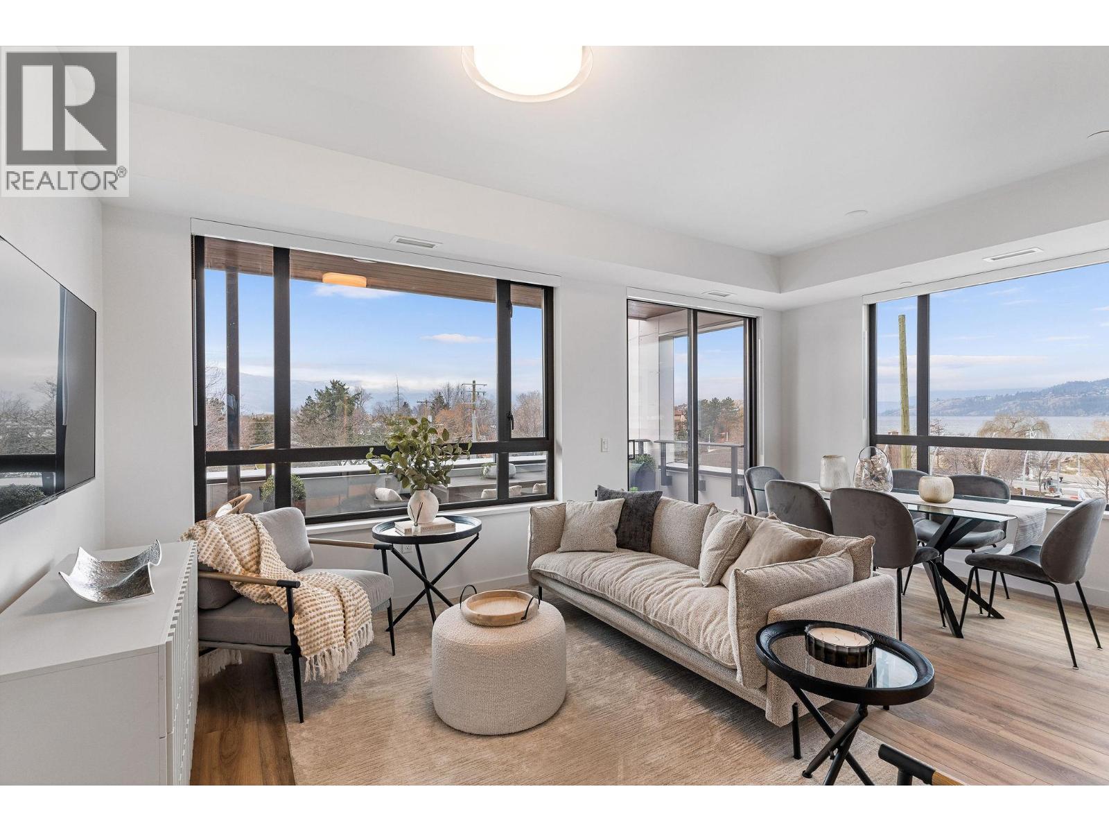 3051 Abbott Street Unit# 311, Kelowna, British Columbia  V1Y 0P1 - Photo 2 - 10375698