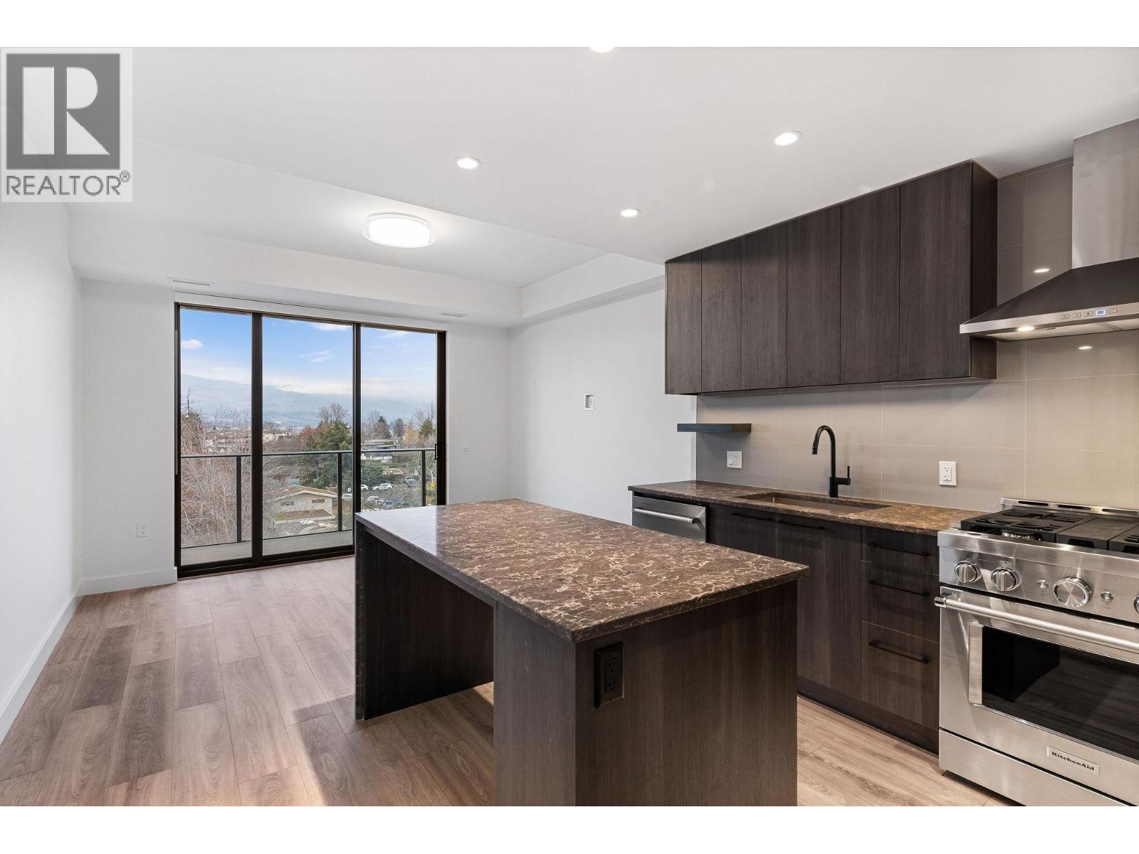 3051 Abbott Street Unit# 310, Kelowna, British Columbia  V1Y 0P1 - Photo 3 - 10375591