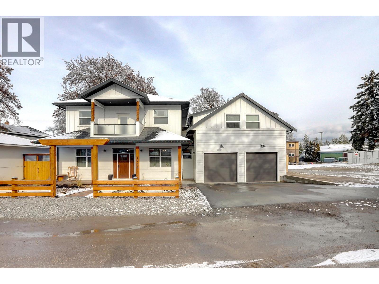 1908 39 Avenue, Vernon, British Columbia  V1T 3A8 - Photo 3 - 10375559