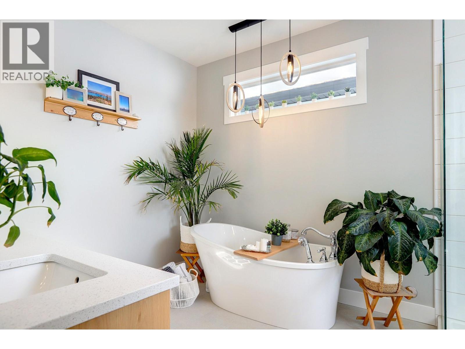 1908 39 Avenue, Vernon, British Columbia  V1T 3A8 - Photo 36 - 10375559