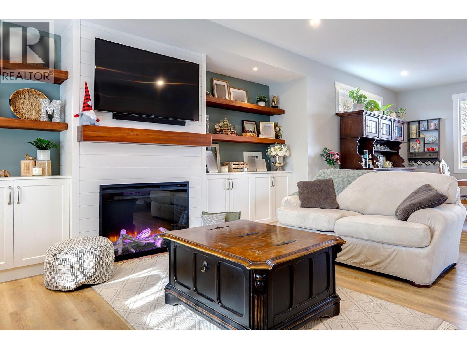 1908 39 Avenue, Vernon, British Columbia  V1T 3A8 - Photo 7 - 10375559