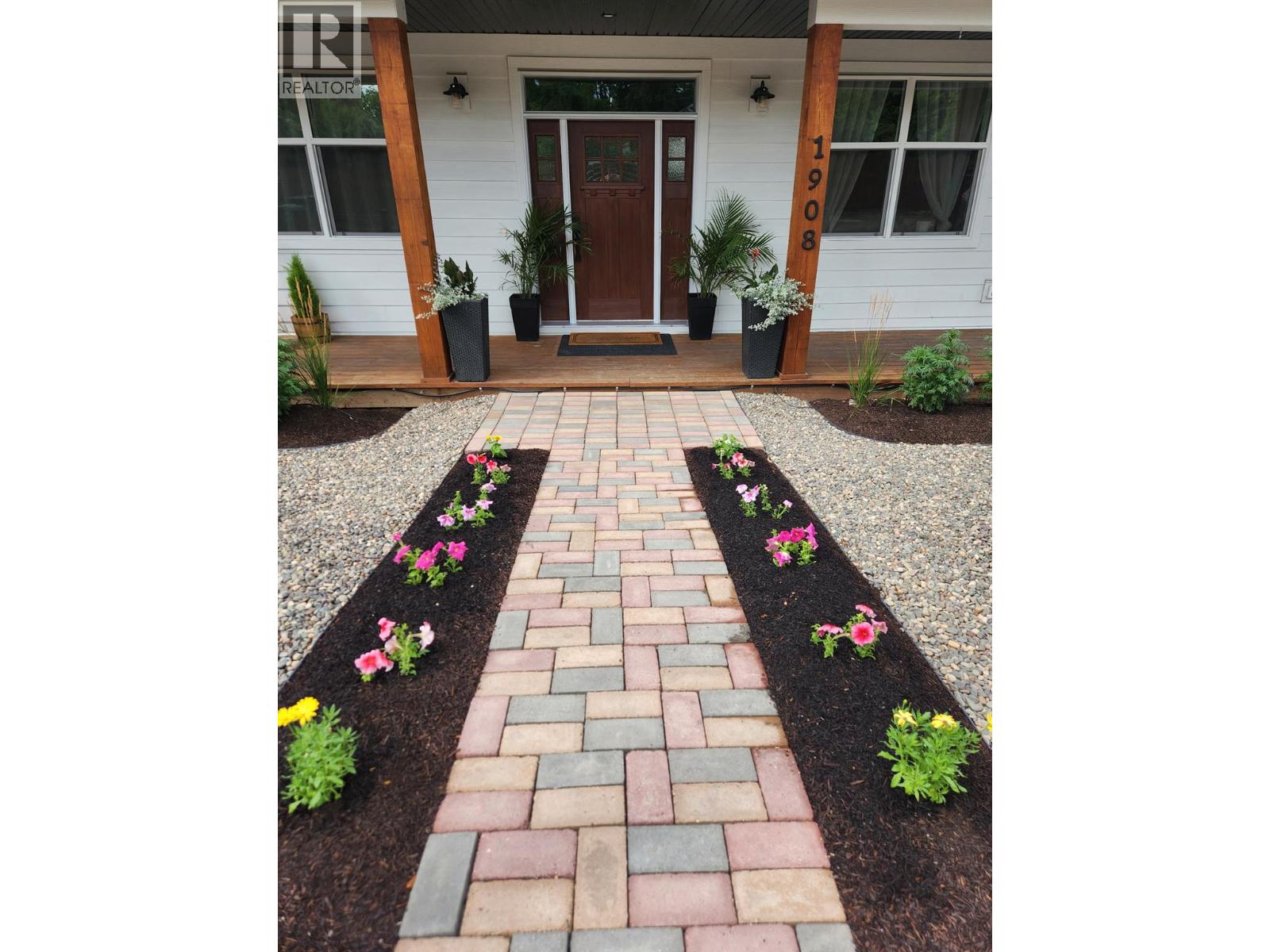 1908 39 Avenue, Vernon, British Columbia  V1T 3A8 - Photo 90 - 10375559