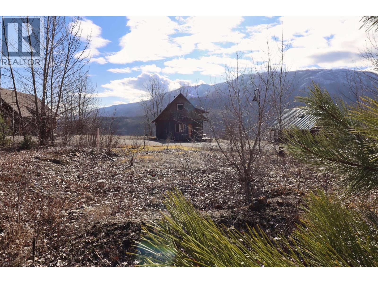 2633 Squilax Anglemont Road Unit# 145, Lee Creek, British Columbia  V0E 1M4 - Photo 1 - 10376977