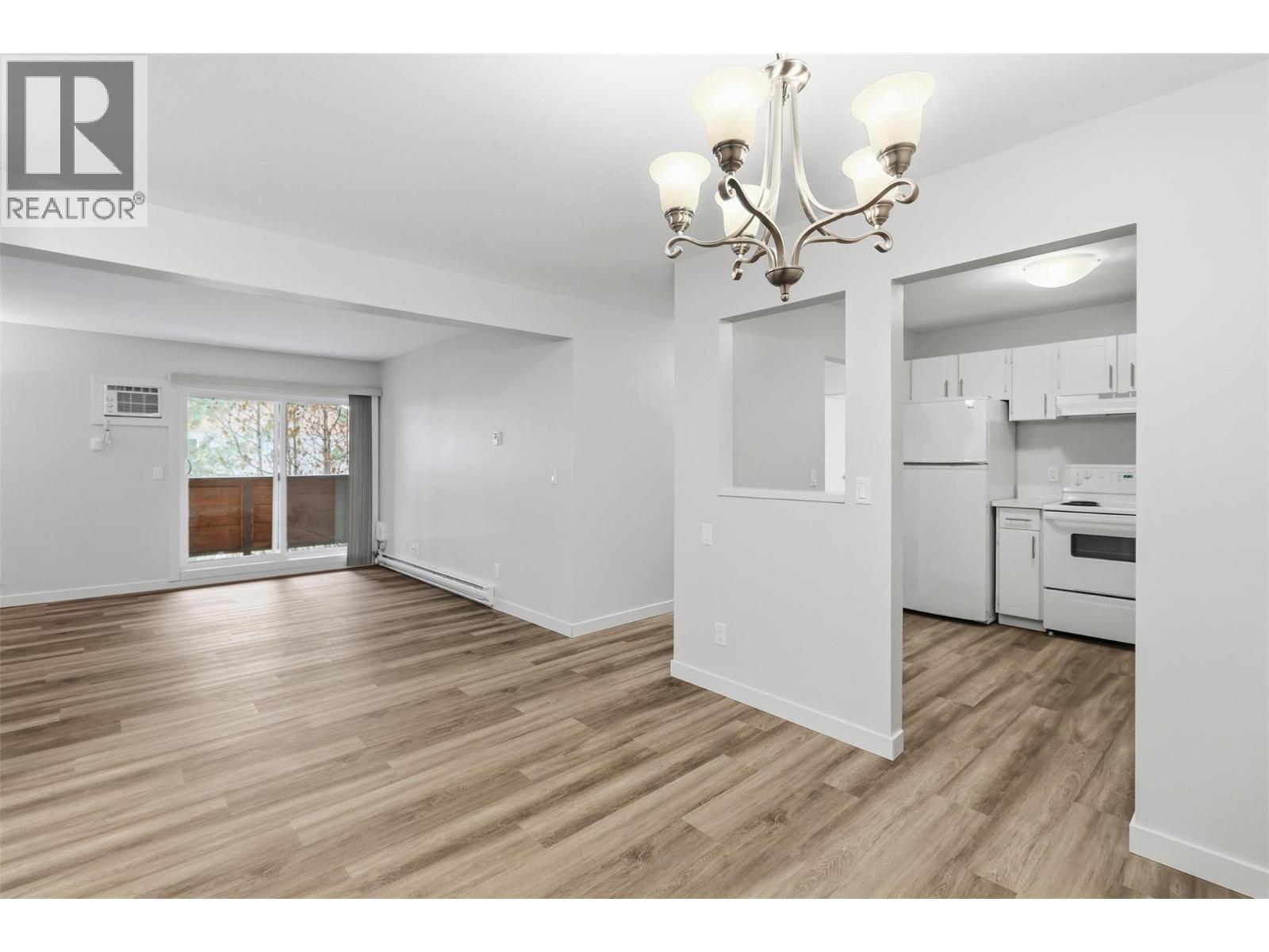 44 Whiteshield Crescent S Unit# 306, Kamloops, British Columbia  V2E 2J1 - Photo 6 - 10377362