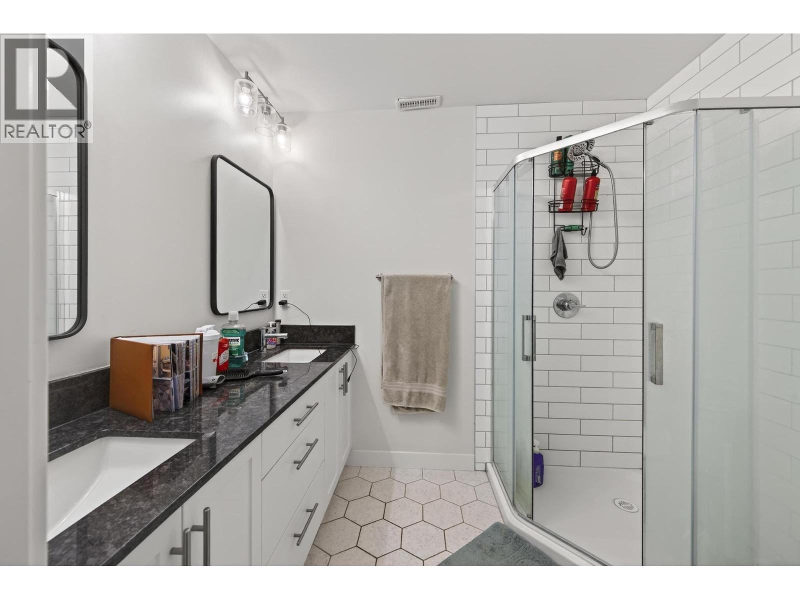 1512 Granite Drive Unit# 8, Golden, British Columbia  V0A 1H3 - Photo 12 - 10377299