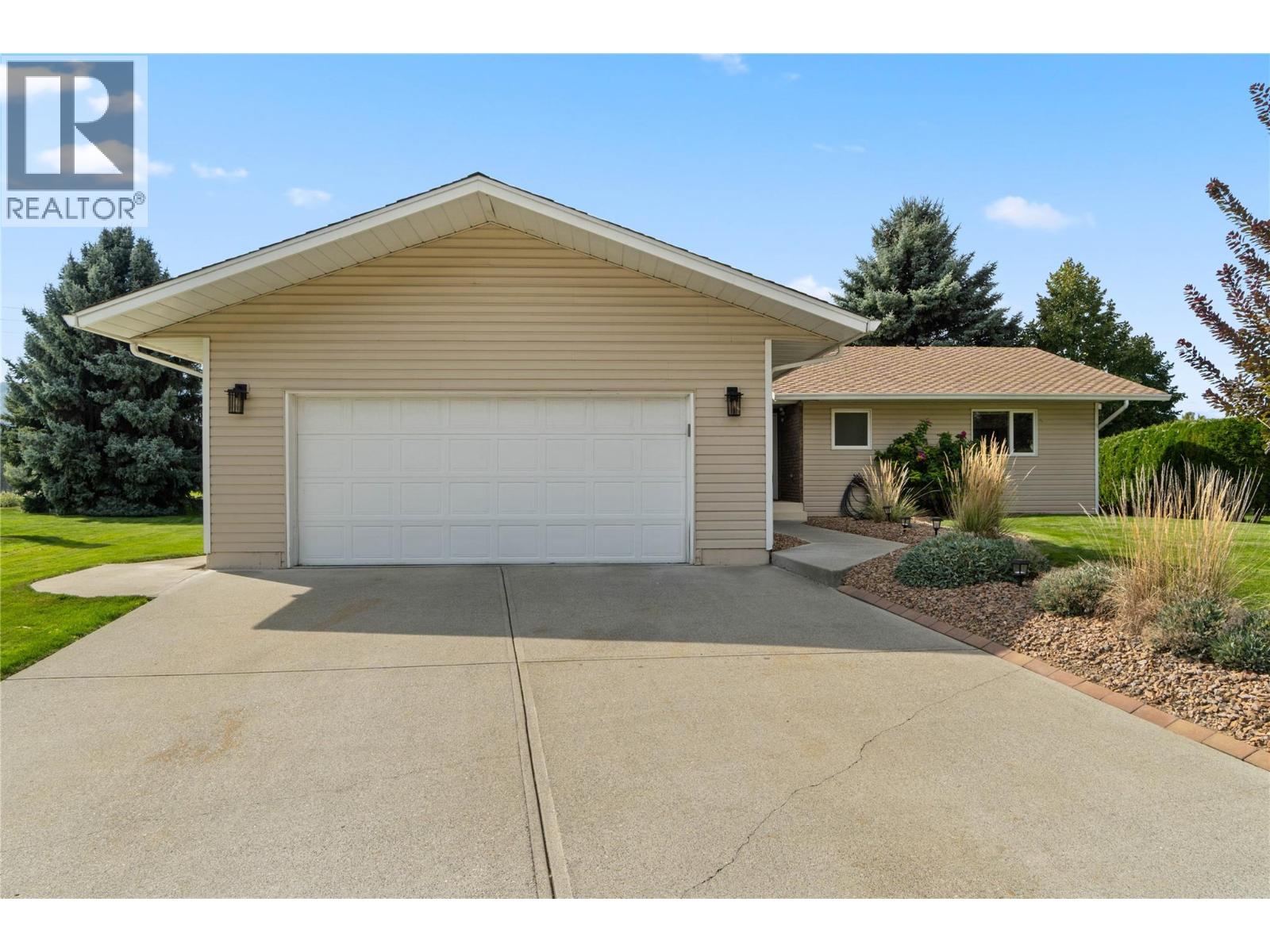 449 Nueva Wynd, Kamloops, British Columbia  V2H 1S1 - Photo 2 - 10377303