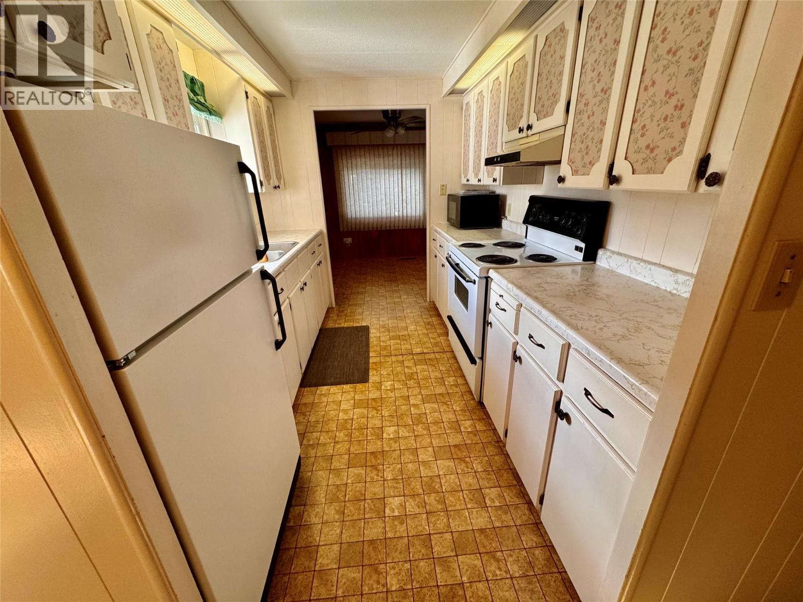 1564 68th Avenue, Grand Forks, British Columbia  V0H 1H0 - Photo 13 - 10377241