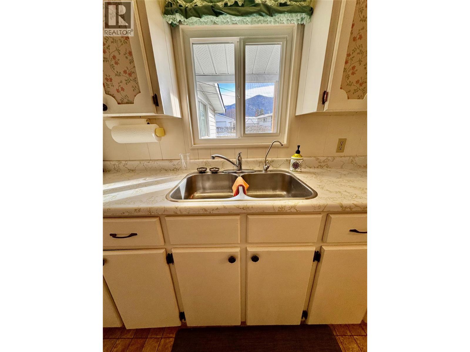 1564 68th Avenue, Grand Forks, British Columbia  V0H 1H0 - Photo 15 - 10377241