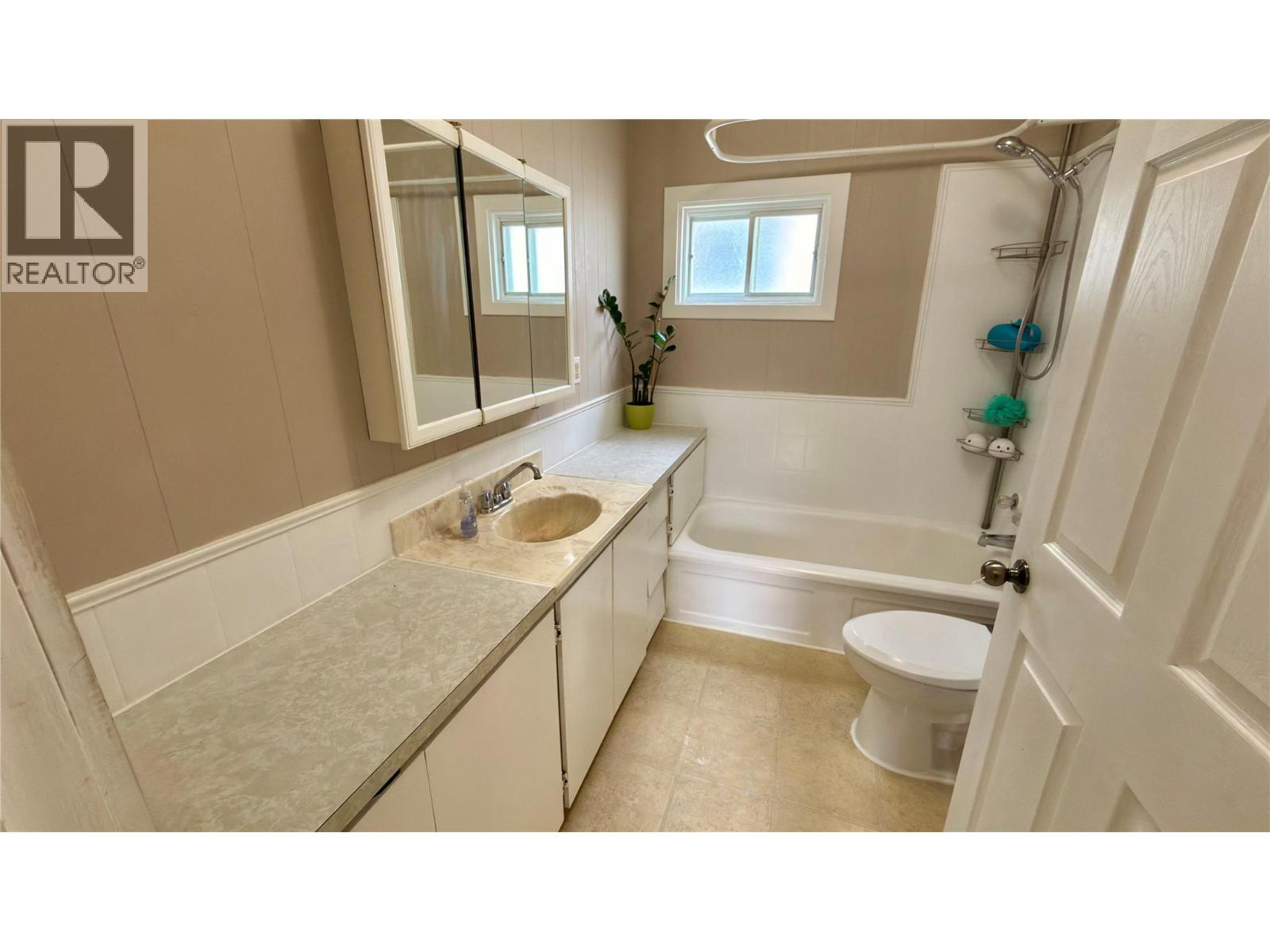 7148 18th Street, Grand Forks, British Columbia  V0H 1H2 - Photo 14 - 10377025