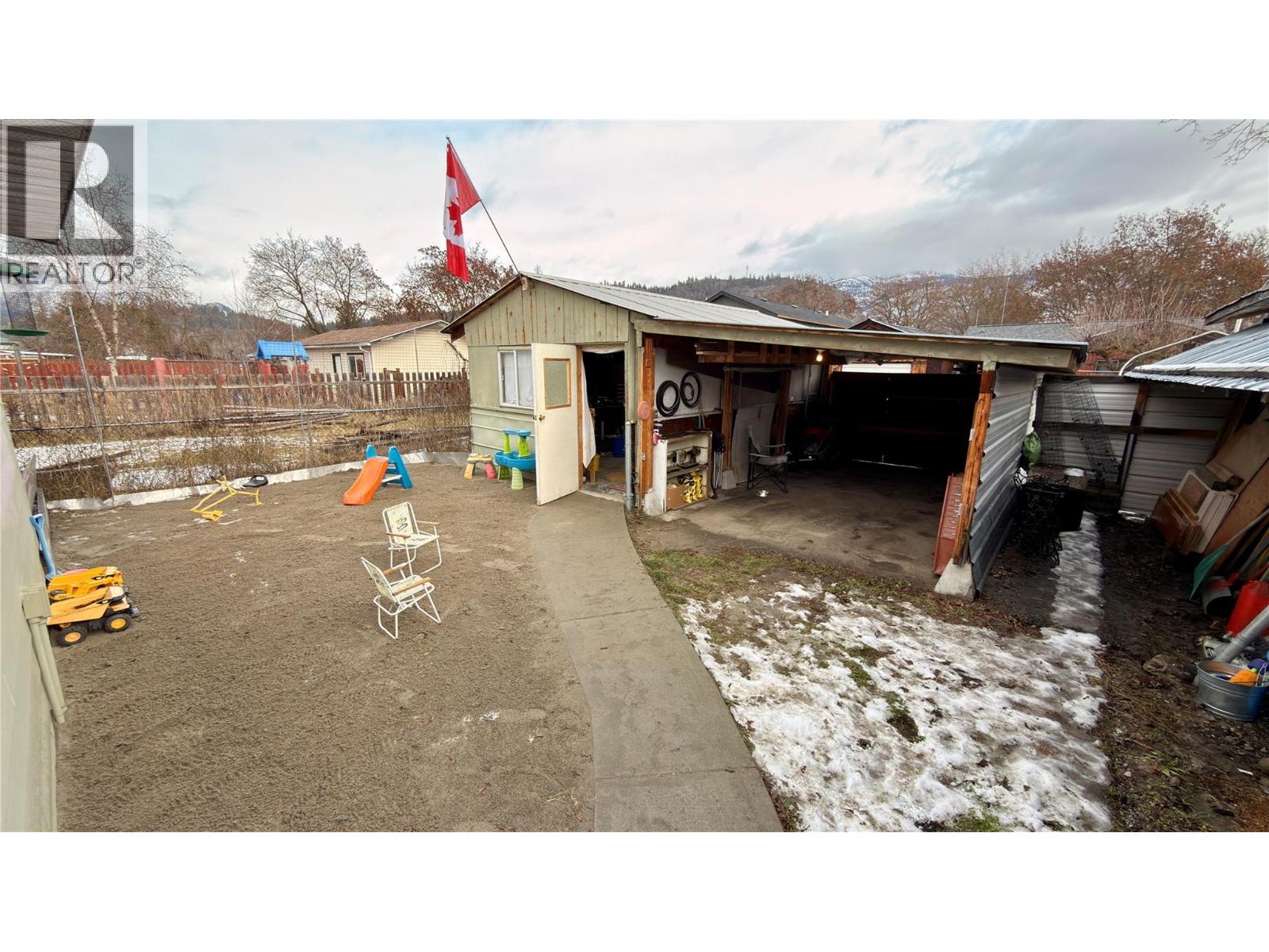 7148 18th Street, Grand Forks, British Columbia  V0H 1H2 - Photo 5 - 10377025