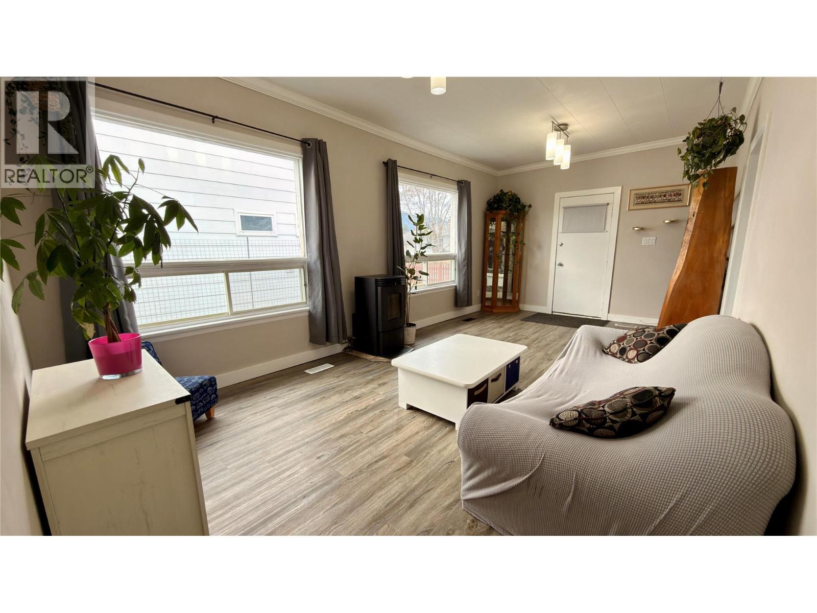 7148 18th Street, Grand Forks, British Columbia  V0H 1H2 - Photo 9 - 10377025