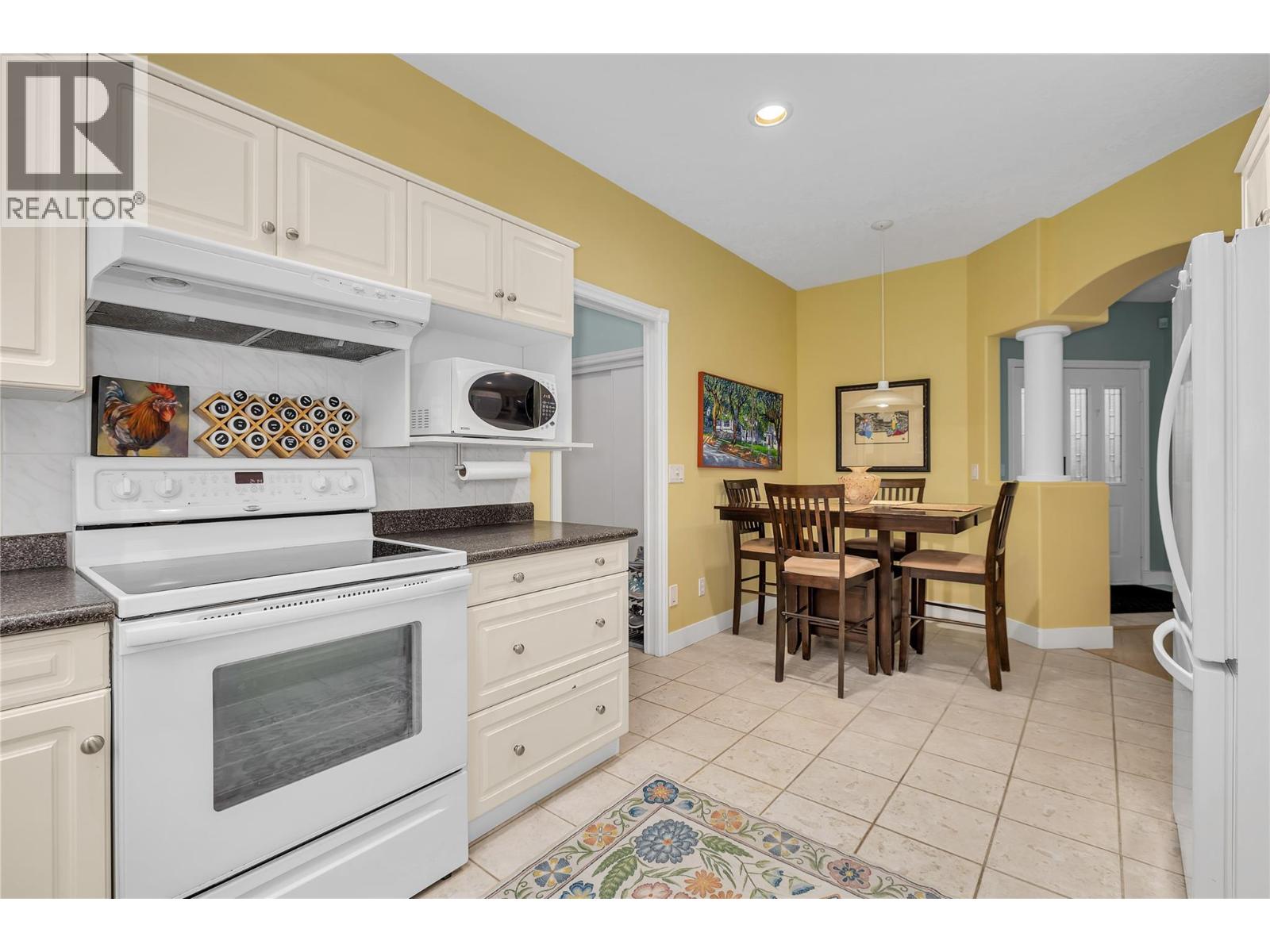 452 Glen Pine Court Unit# 22, Kelowna, British Columbia  V1V 1W7 - Photo 9 - 10377131