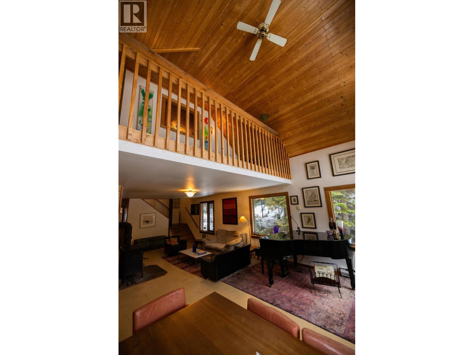 6225 Porto Rico Ymir Road, Ymir, British Columbia  V0G 2K0 - Photo 11 - 10377305