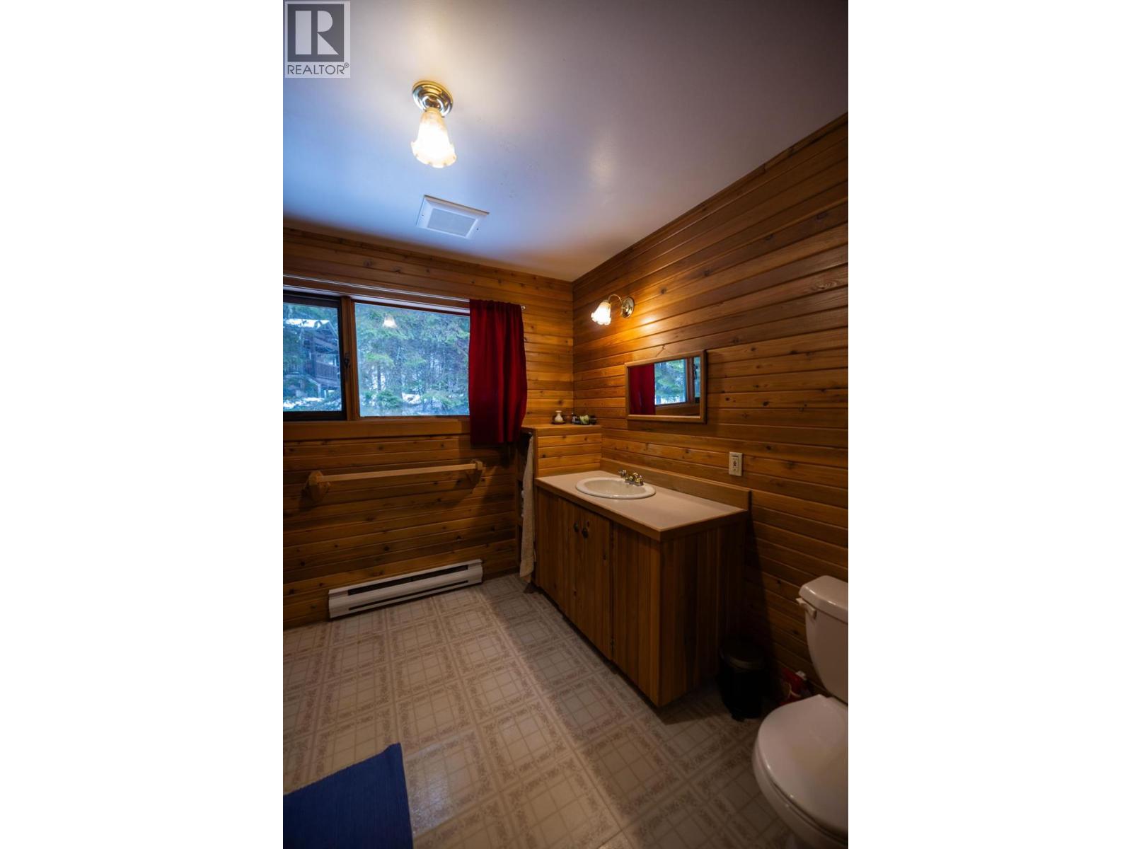 6225 Porto Rico Ymir Road, Ymir, British Columbia  V0G 2K0 - Photo 20 - 10377305