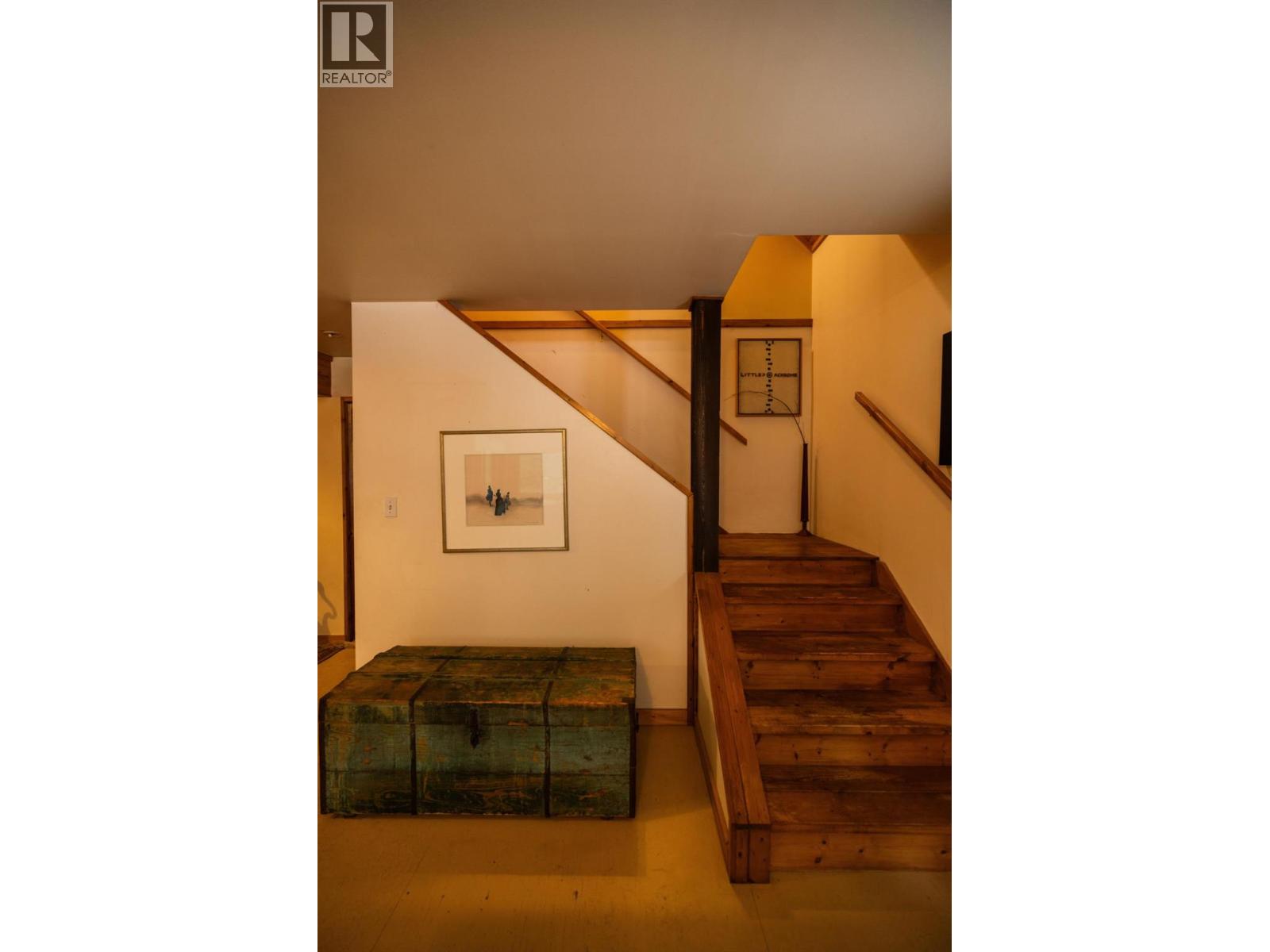 6225 Porto Rico Ymir Road, Ymir, British Columbia  V0G 2K0 - Photo 22 - 10377305