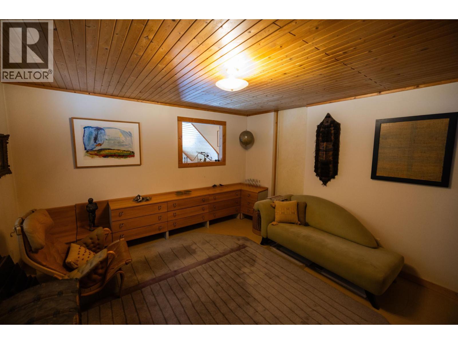 6225 Porto Rico Ymir Road, Ymir, British Columbia  V0G 2K0 - Photo 27 - 10377305
