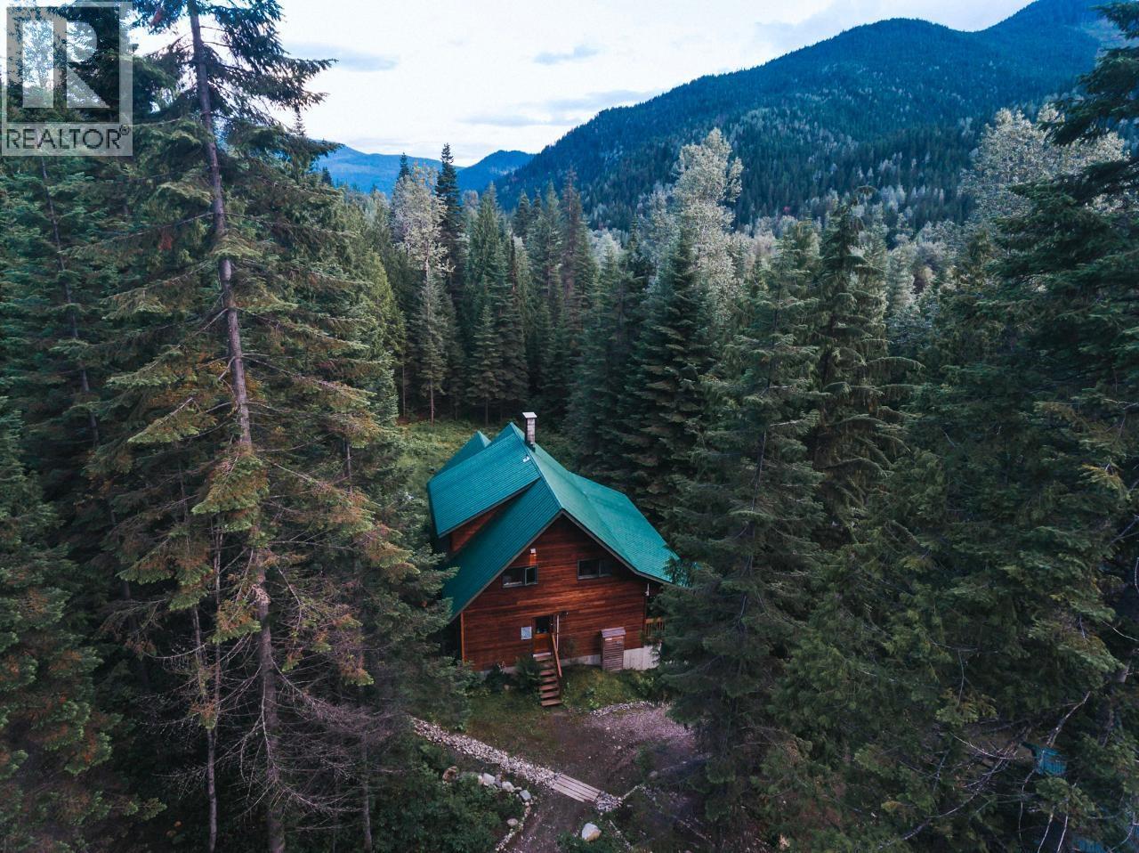 6225 Porto Rico Ymir Road, Ymir, British Columbia  V0G 2K0 - Photo 40 - 10377305